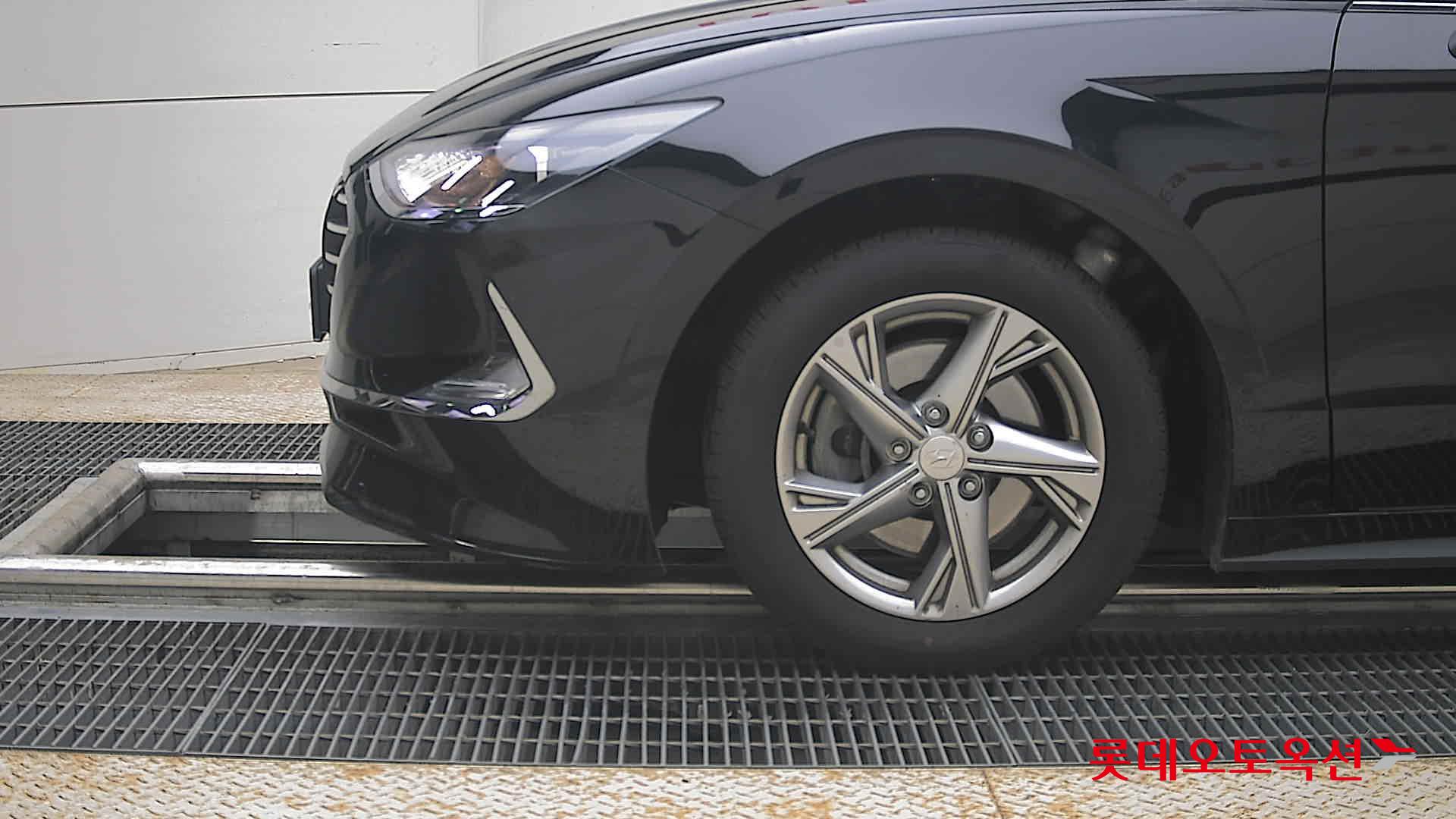 Hyundai Sonata - 25
