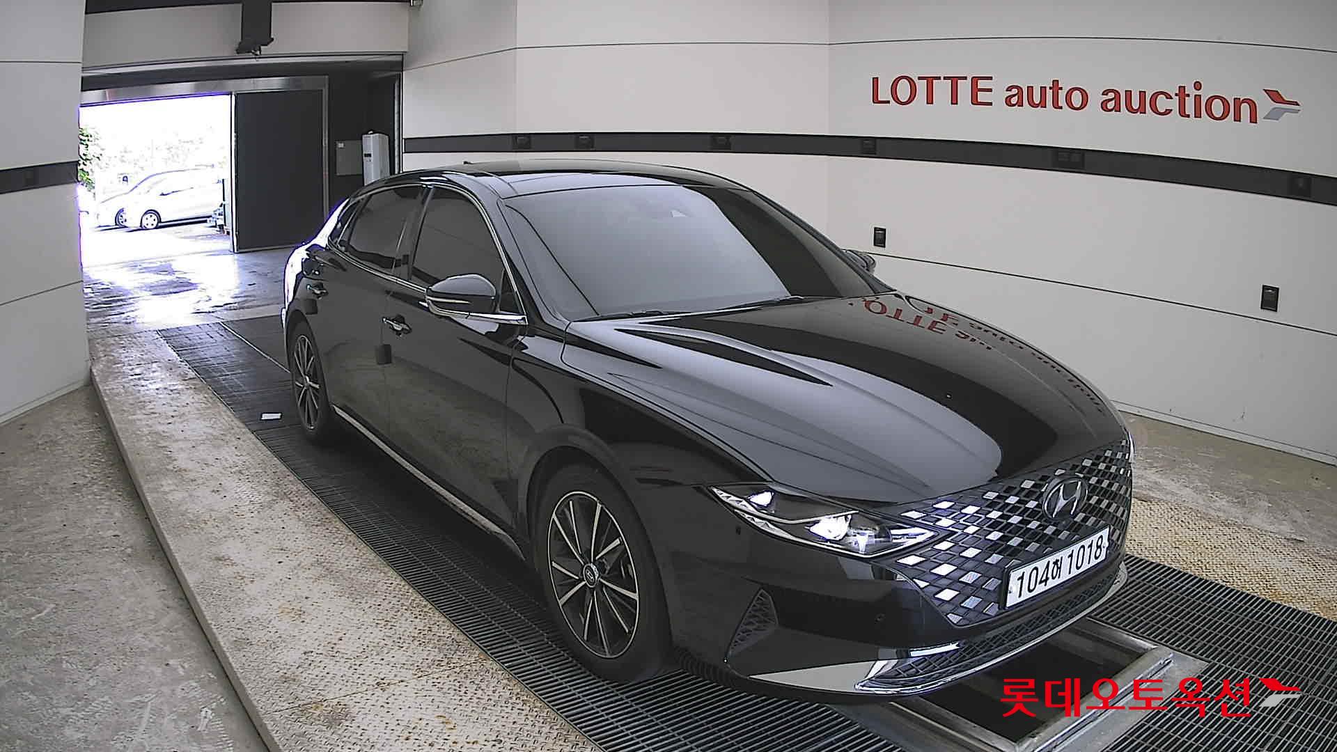 Hyundai Grandeur - 6