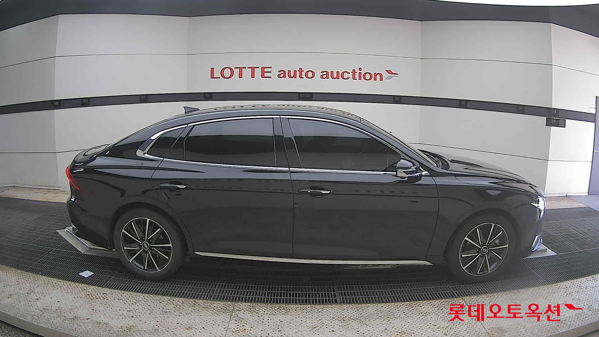 Hyundai Grandeur - 21