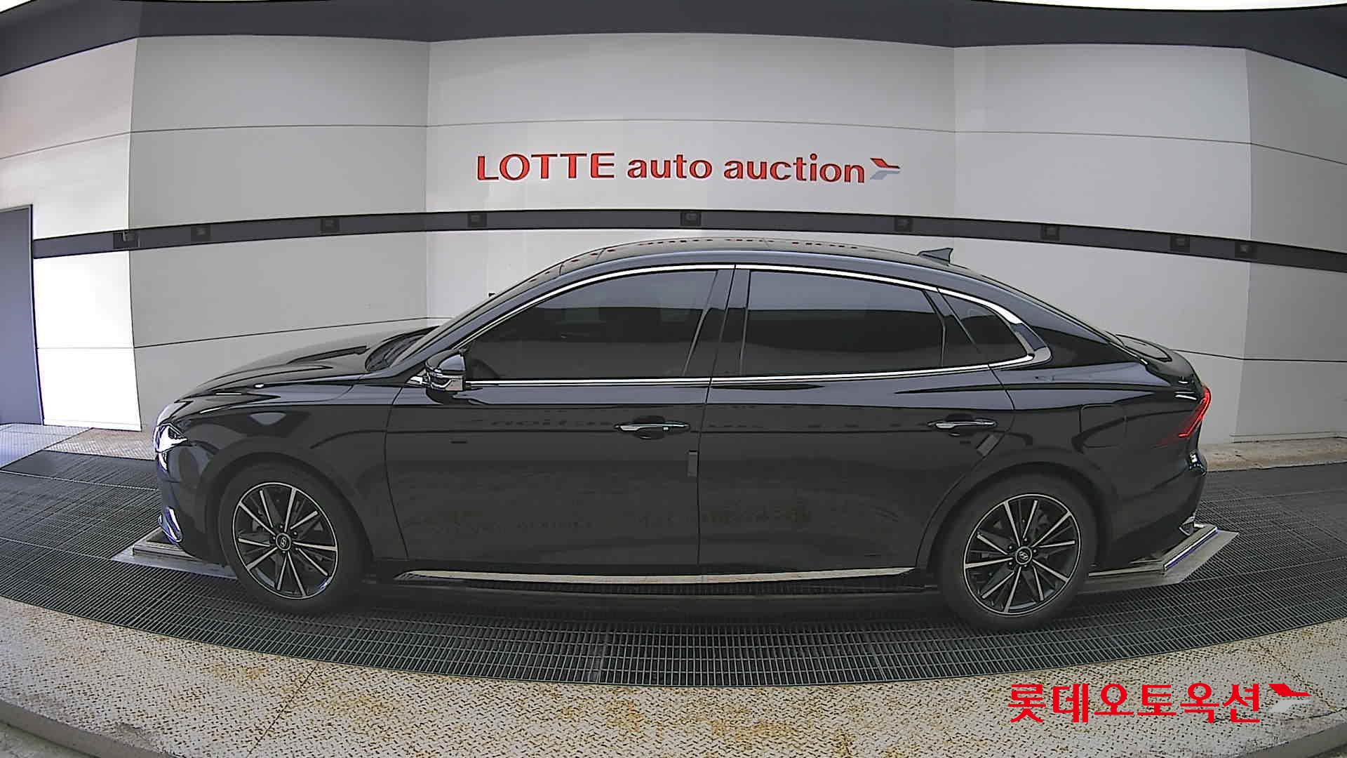 Hyundai Grandeur - 13