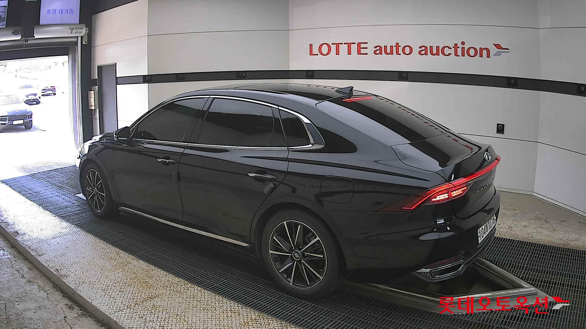 Hyundai Grandeur - 15