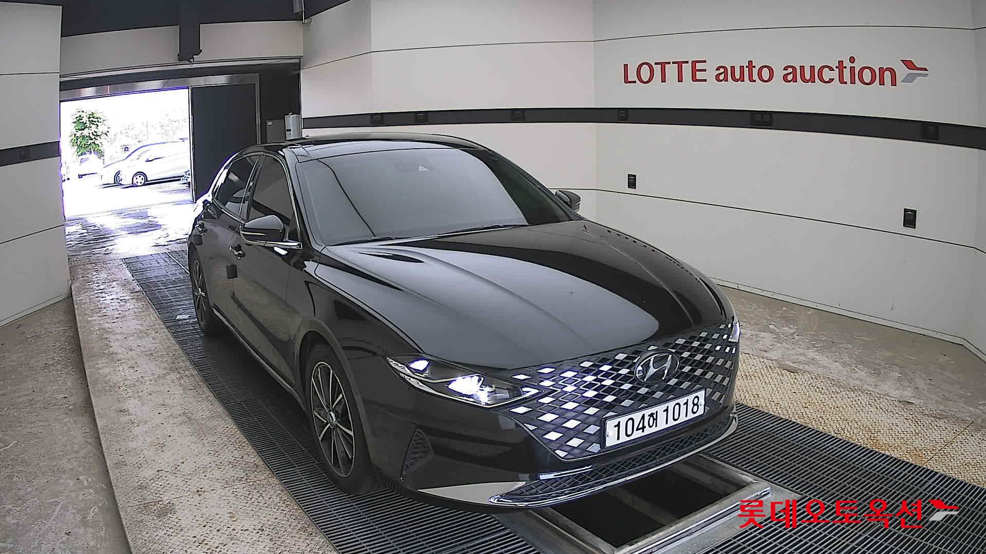 Hyundai Grandeur - 24