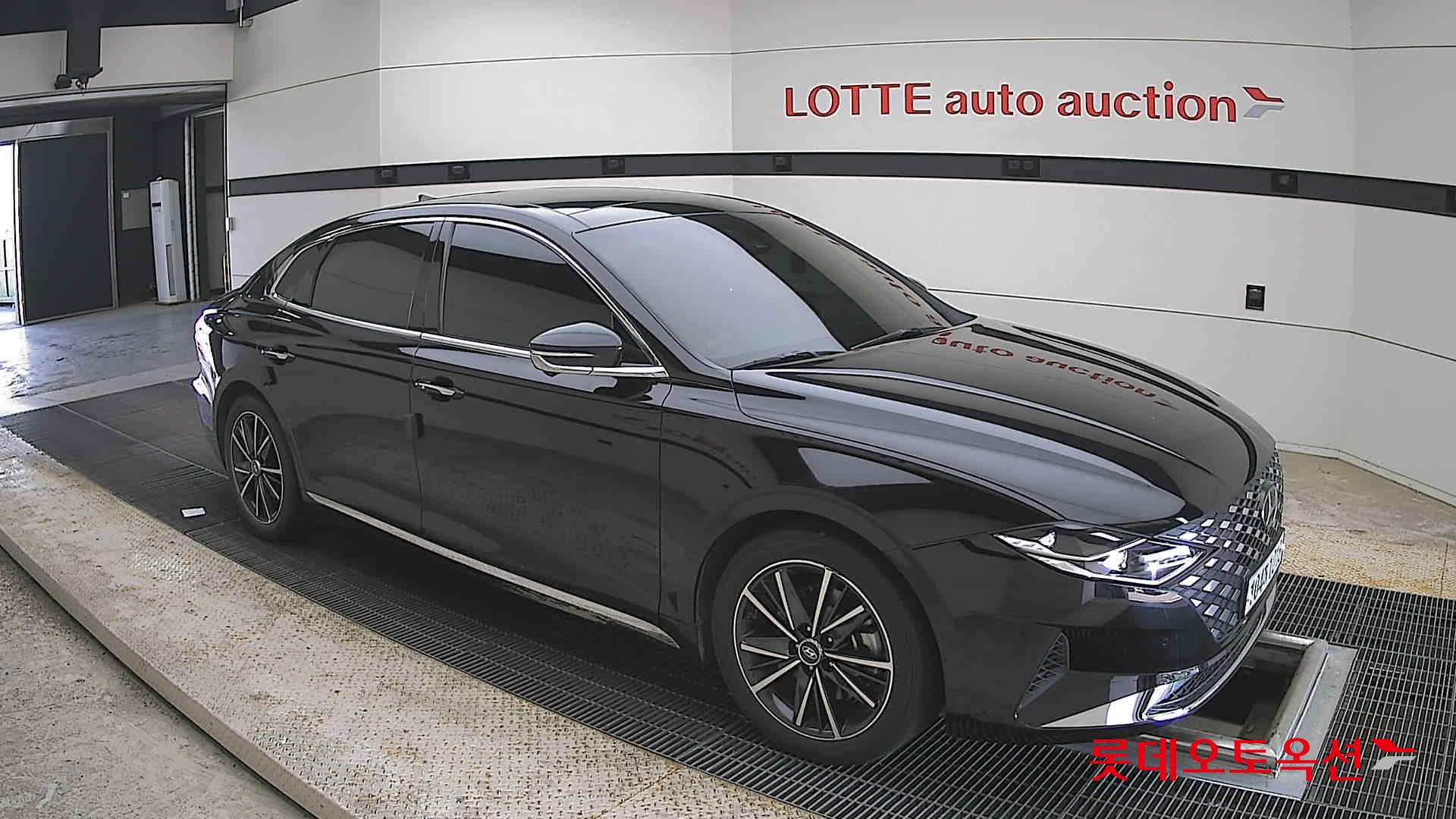 Hyundai Grandeur - 23