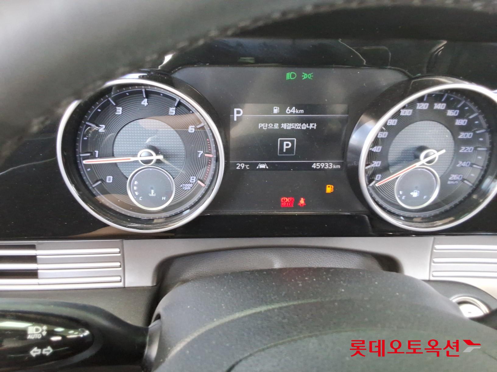 Hyundai Grandeur - 35