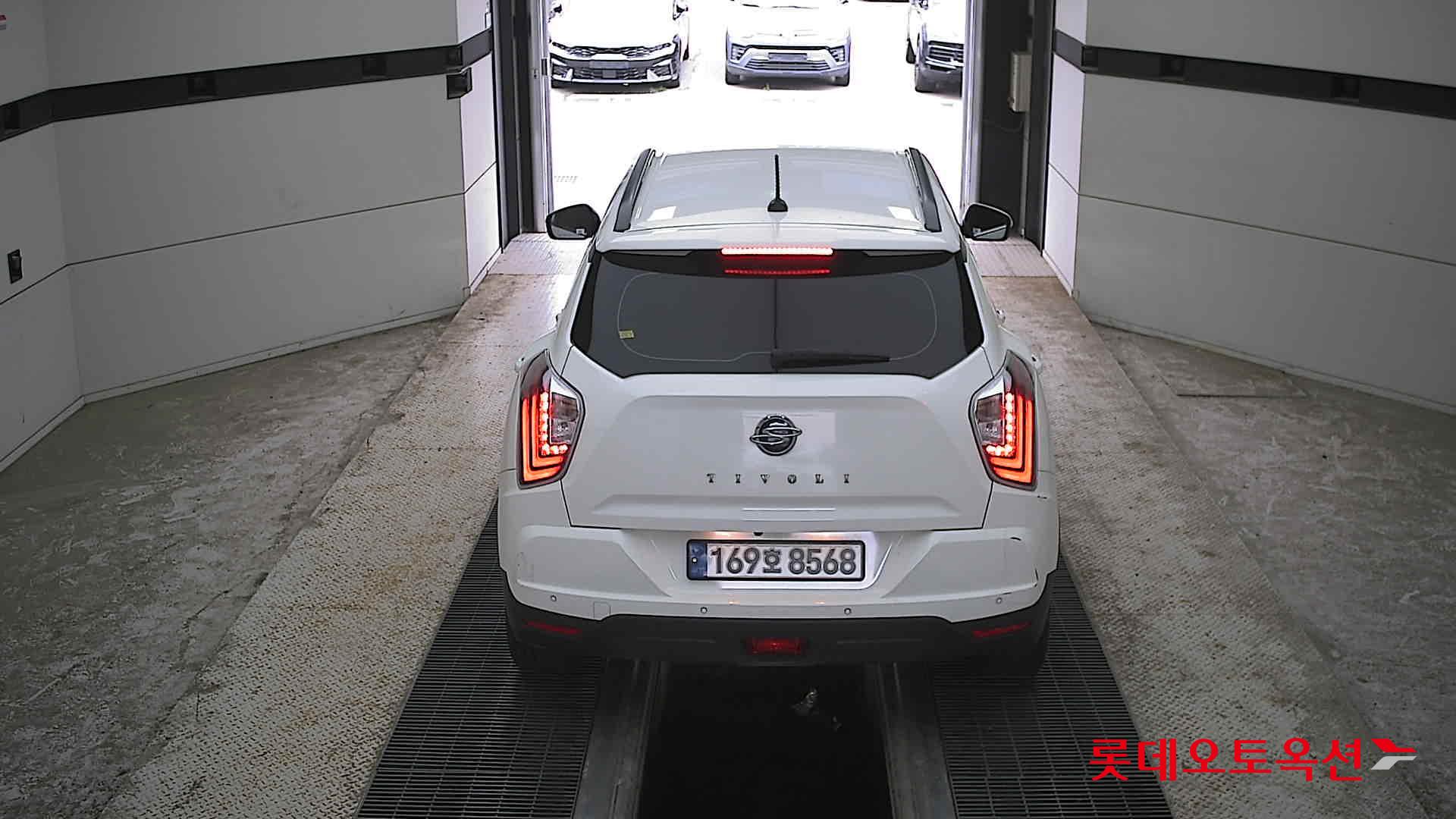 KG Mobility Tivoli - 17