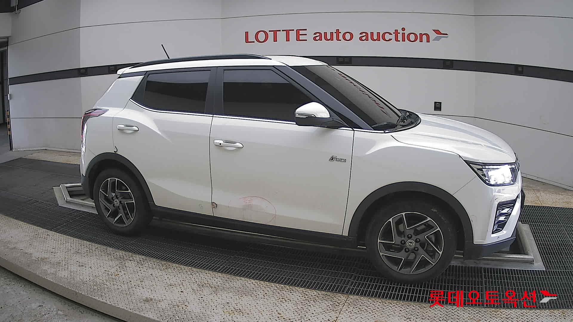 KG Mobility Tivoli - 22