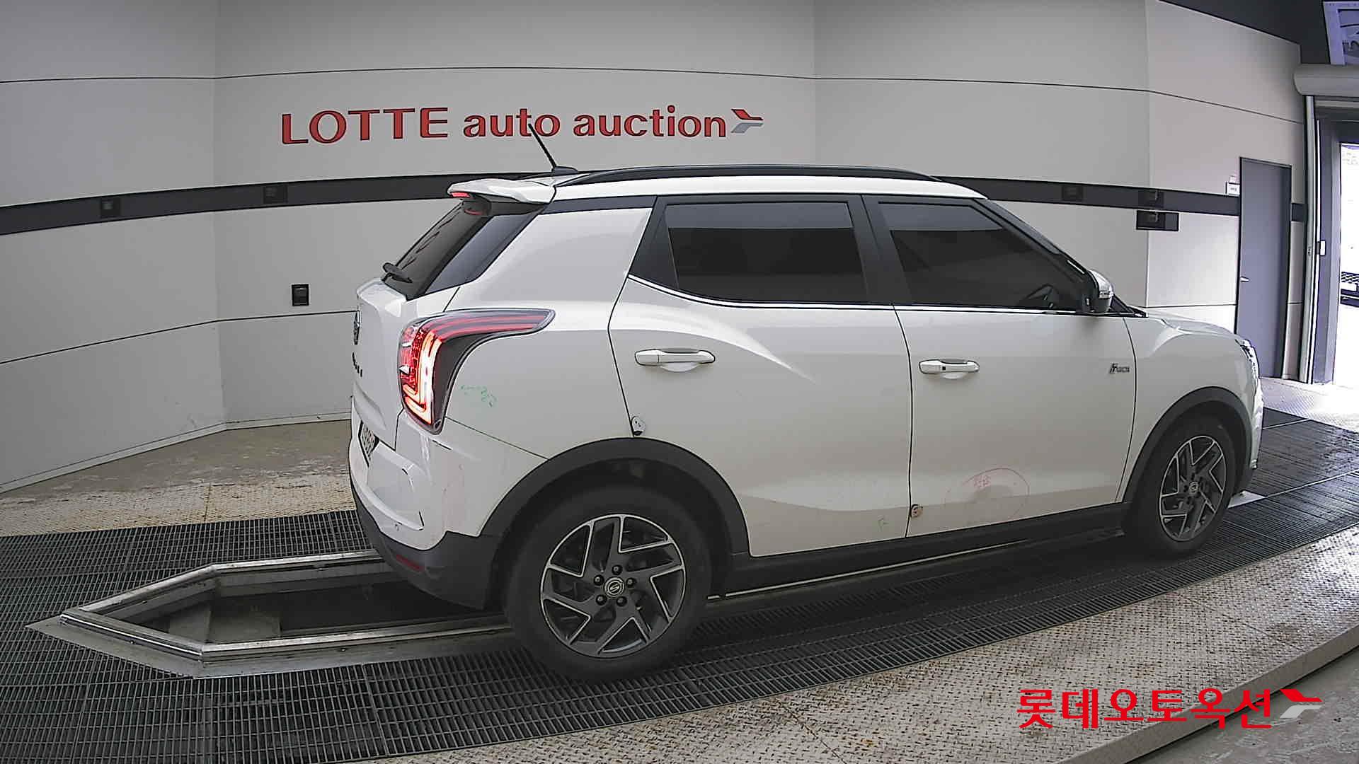 KG Mobility Tivoli - 20