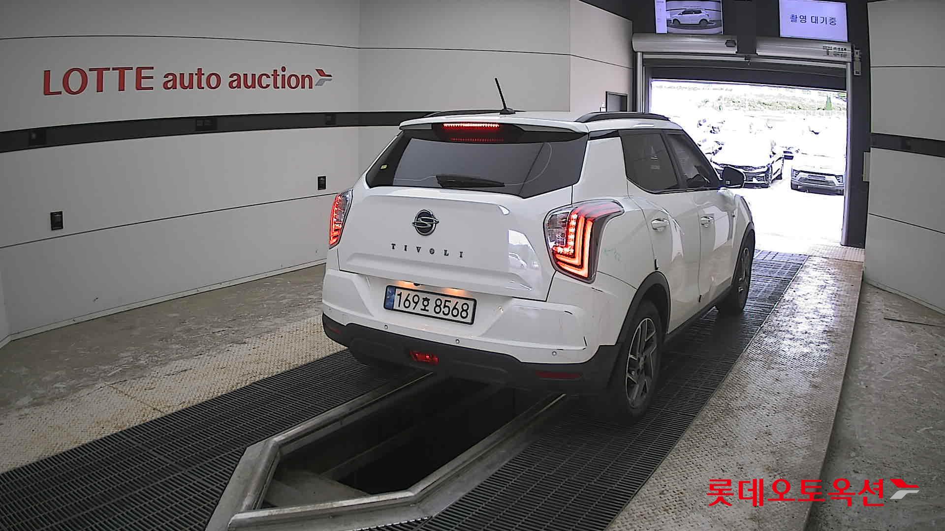 KG Mobility Tivoli - 18
