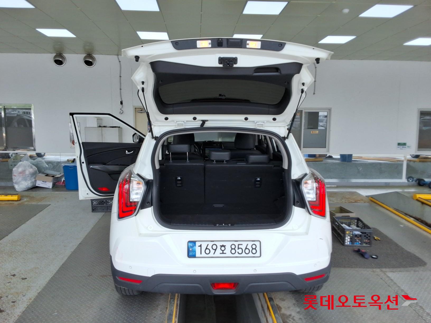 KG Mobility Tivoli - 9