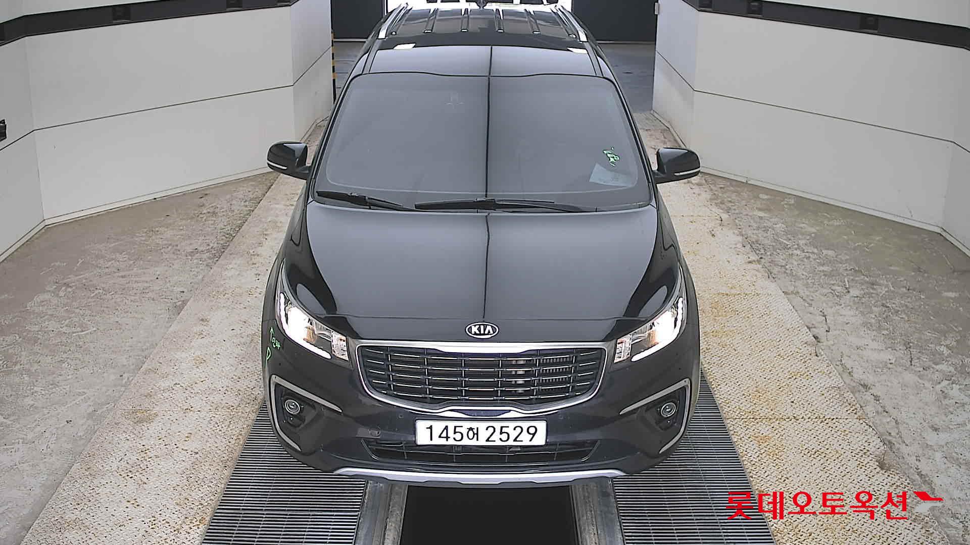 Kia New Carnival