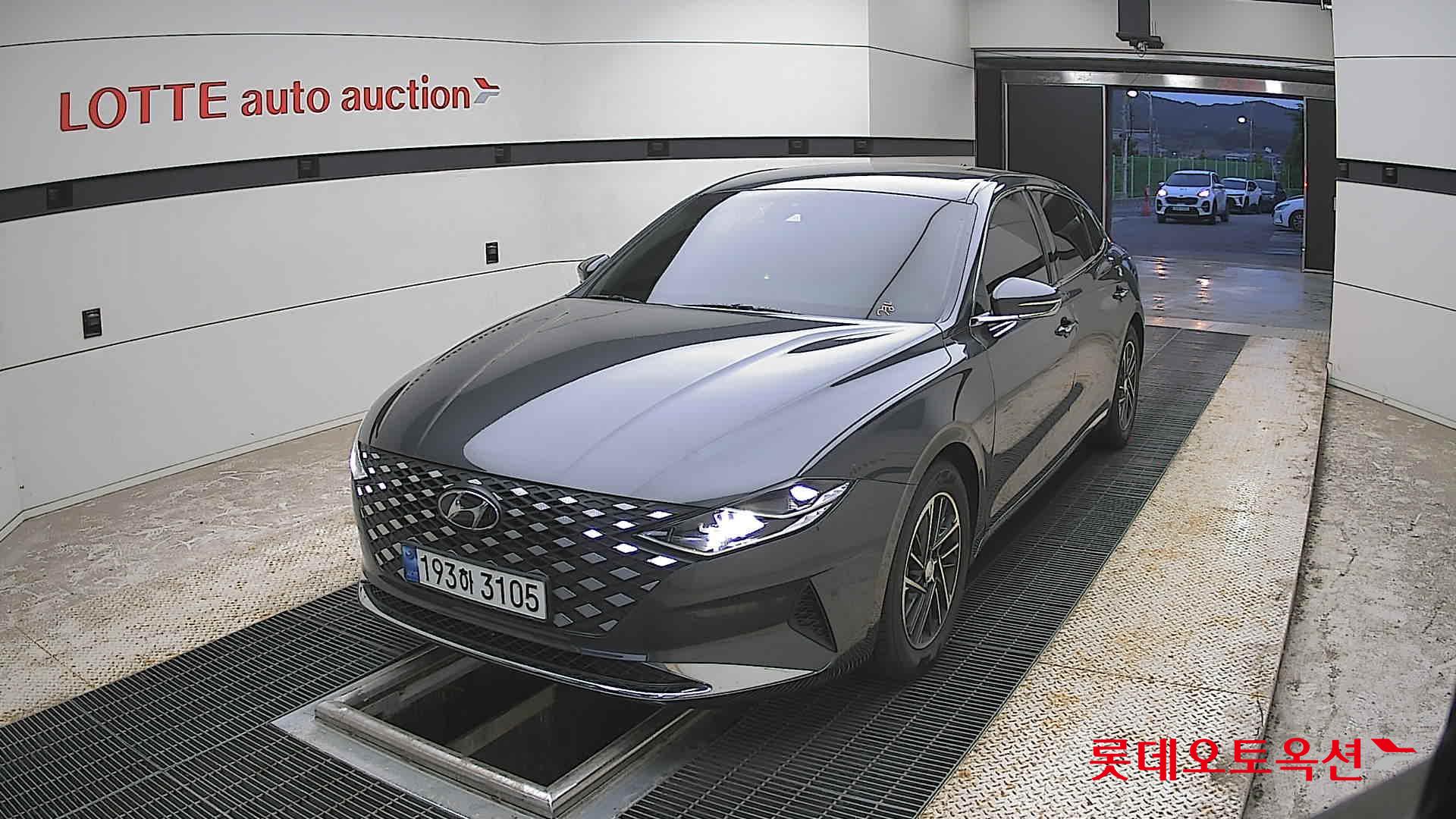 Hyundai Grandeur - 10
