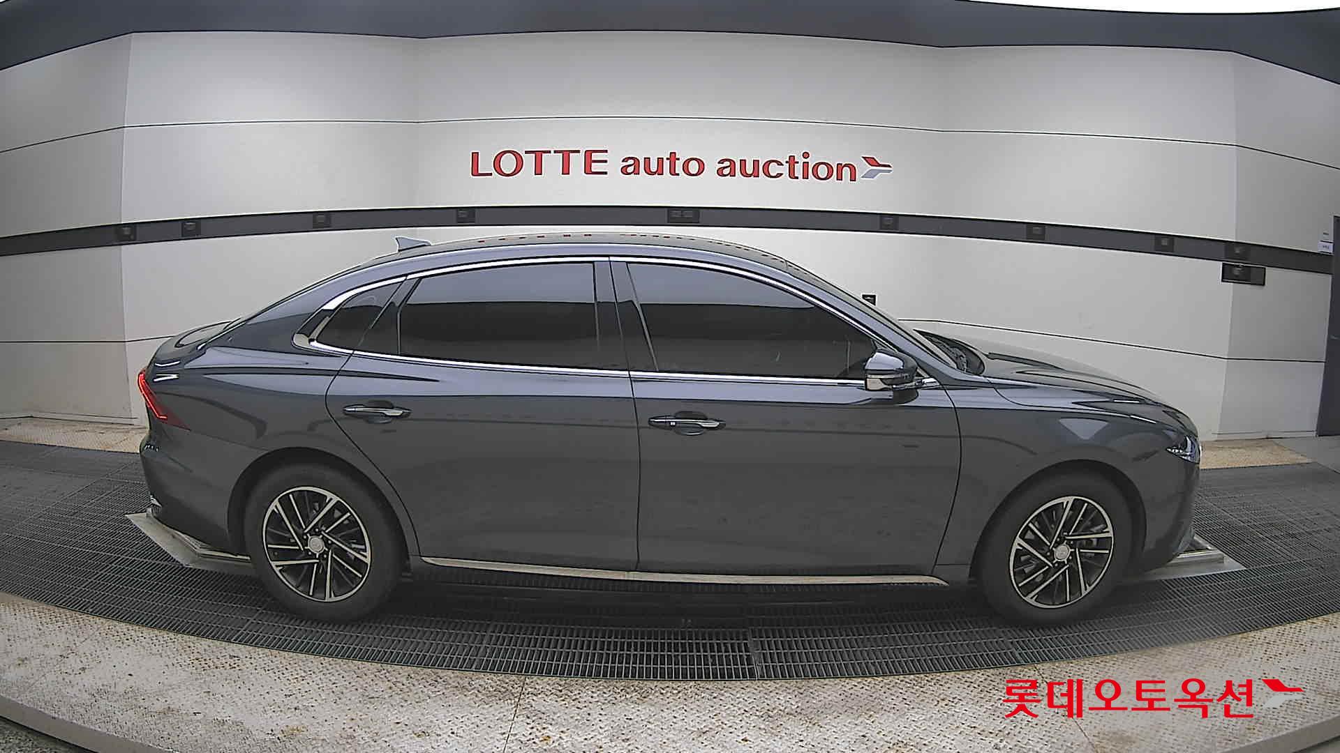 Hyundai Grandeur - 21
