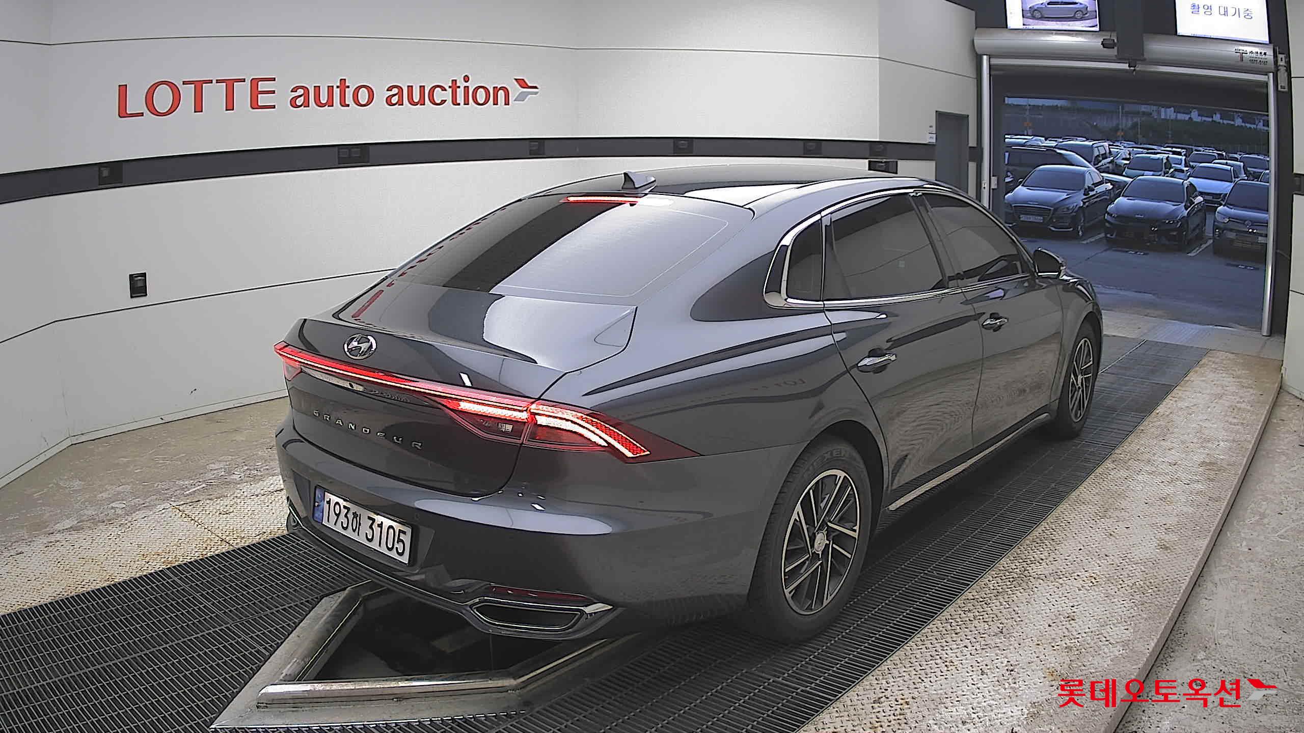 Hyundai Grandeur - 5