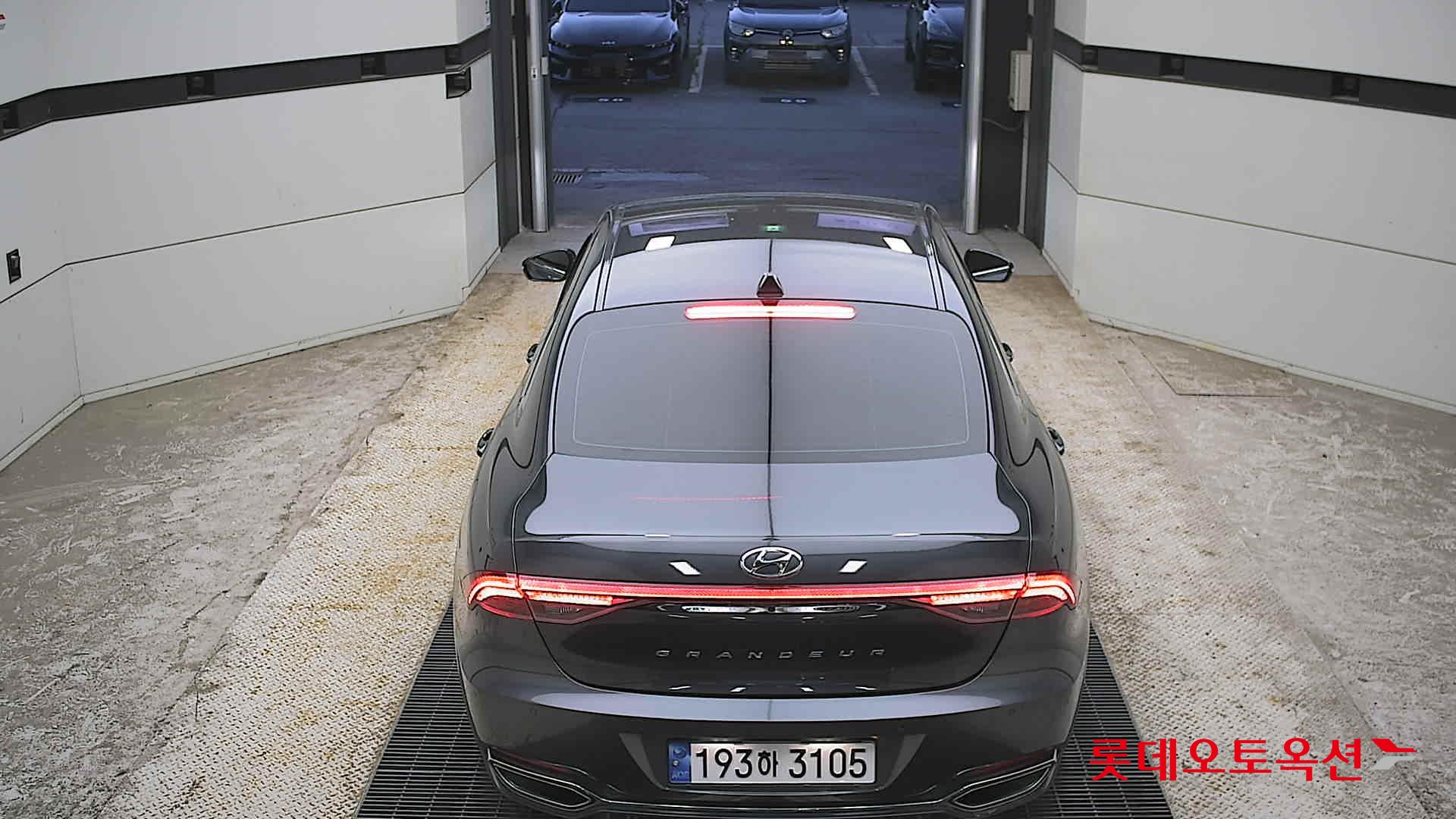 Hyundai Grandeur - 17