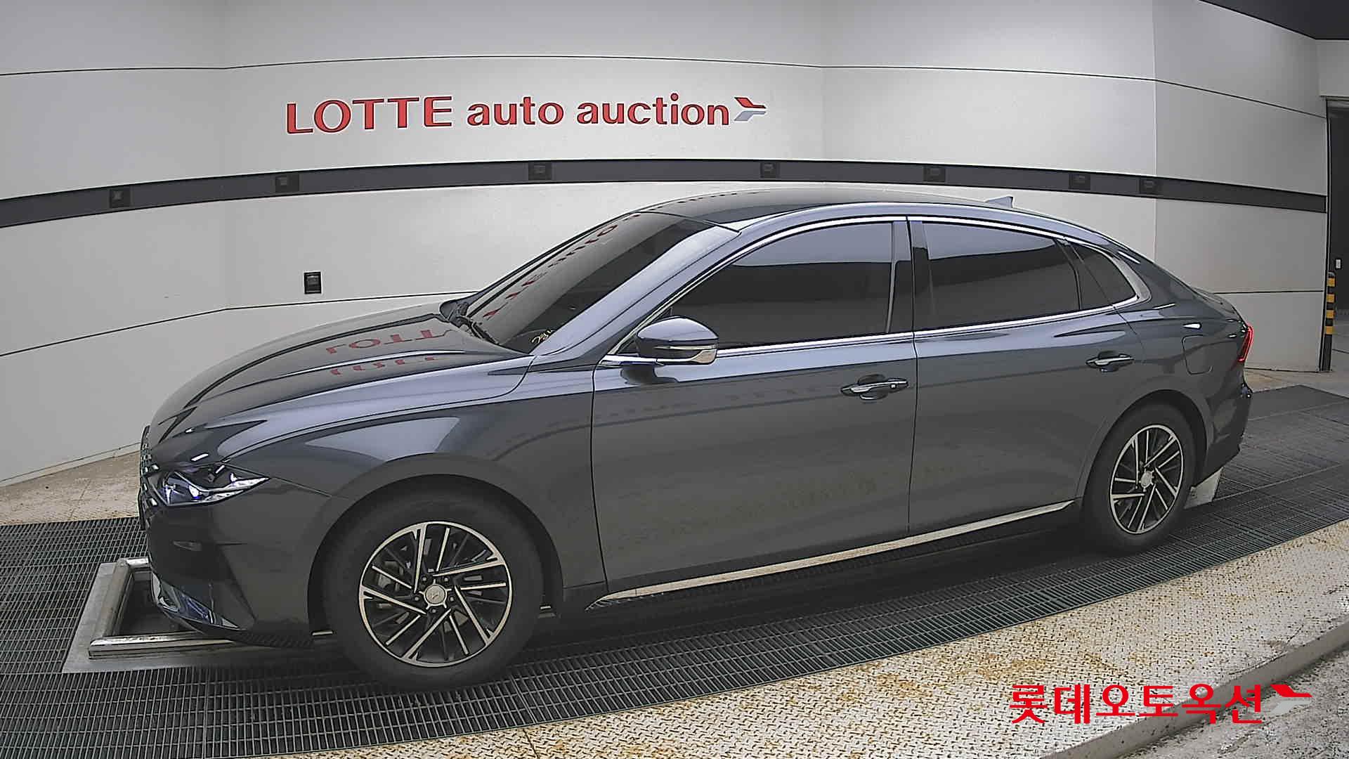 Hyundai Grandeur - 12