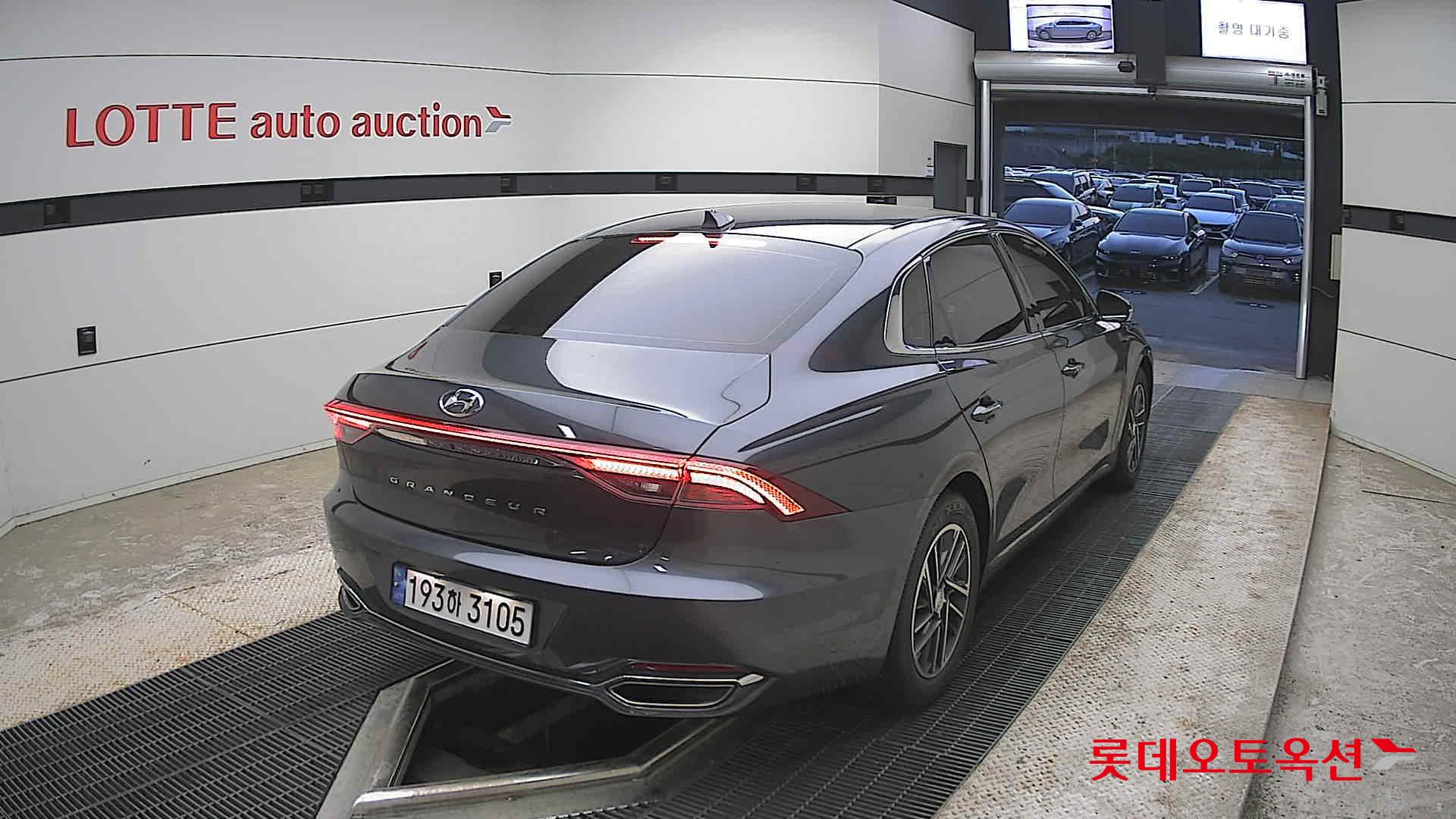 Hyundai Grandeur - 18