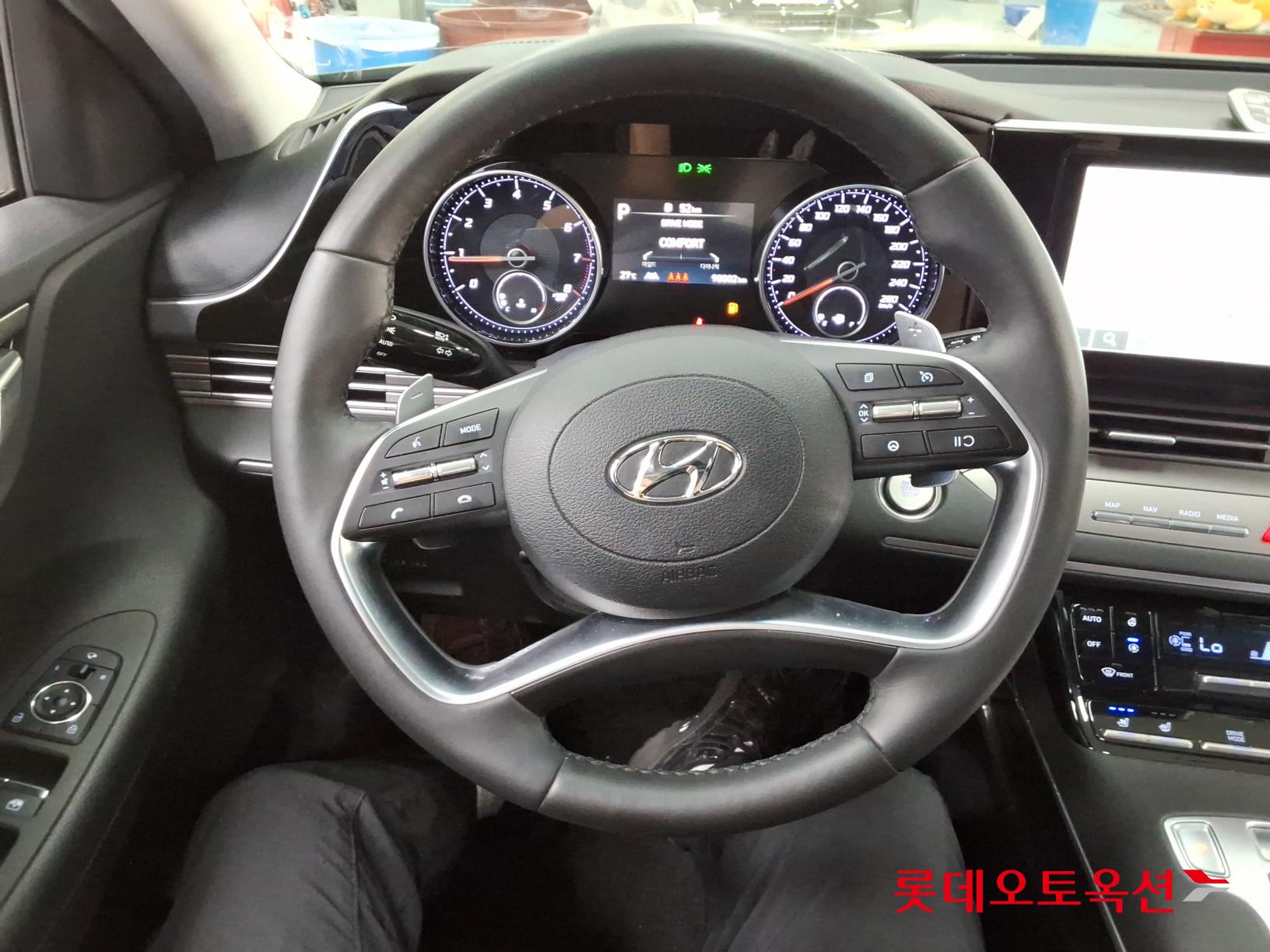 Hyundai Grandeur - 30