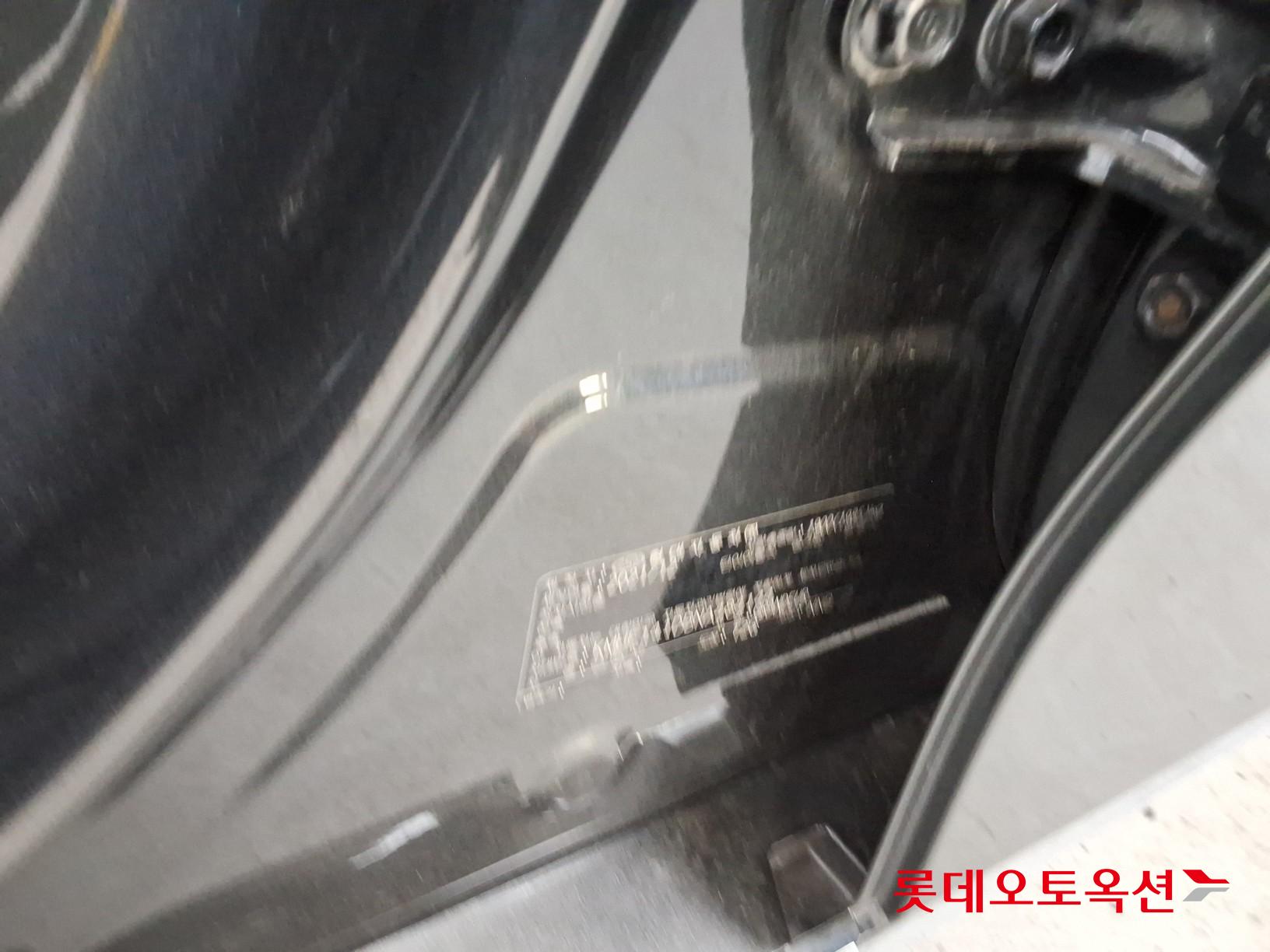 Hyundai Grandeur - 36