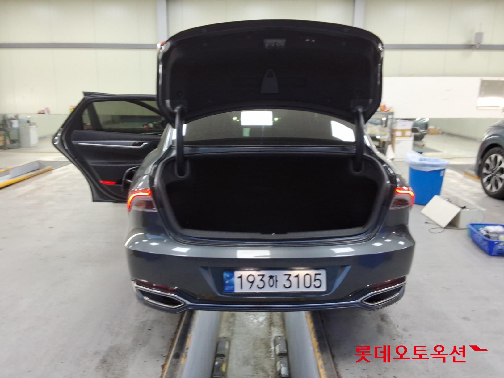 Hyundai Grandeur - 9