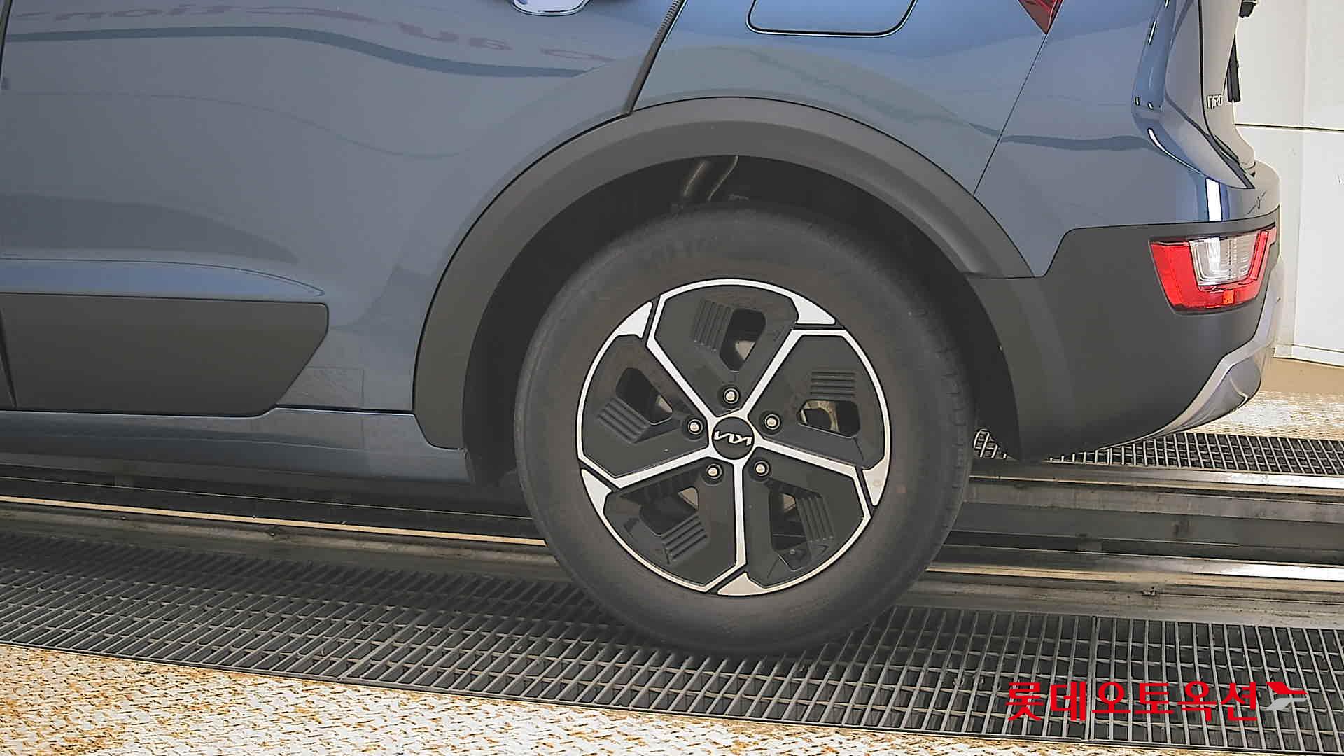 Kia Niro - 26