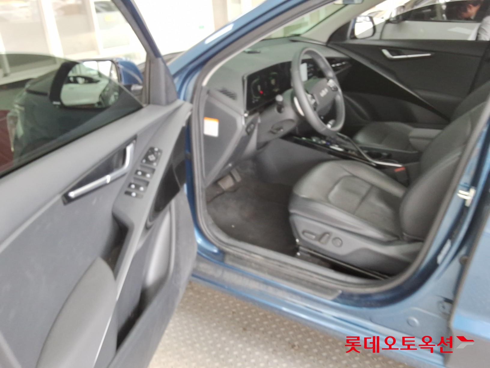 Kia Niro - 37