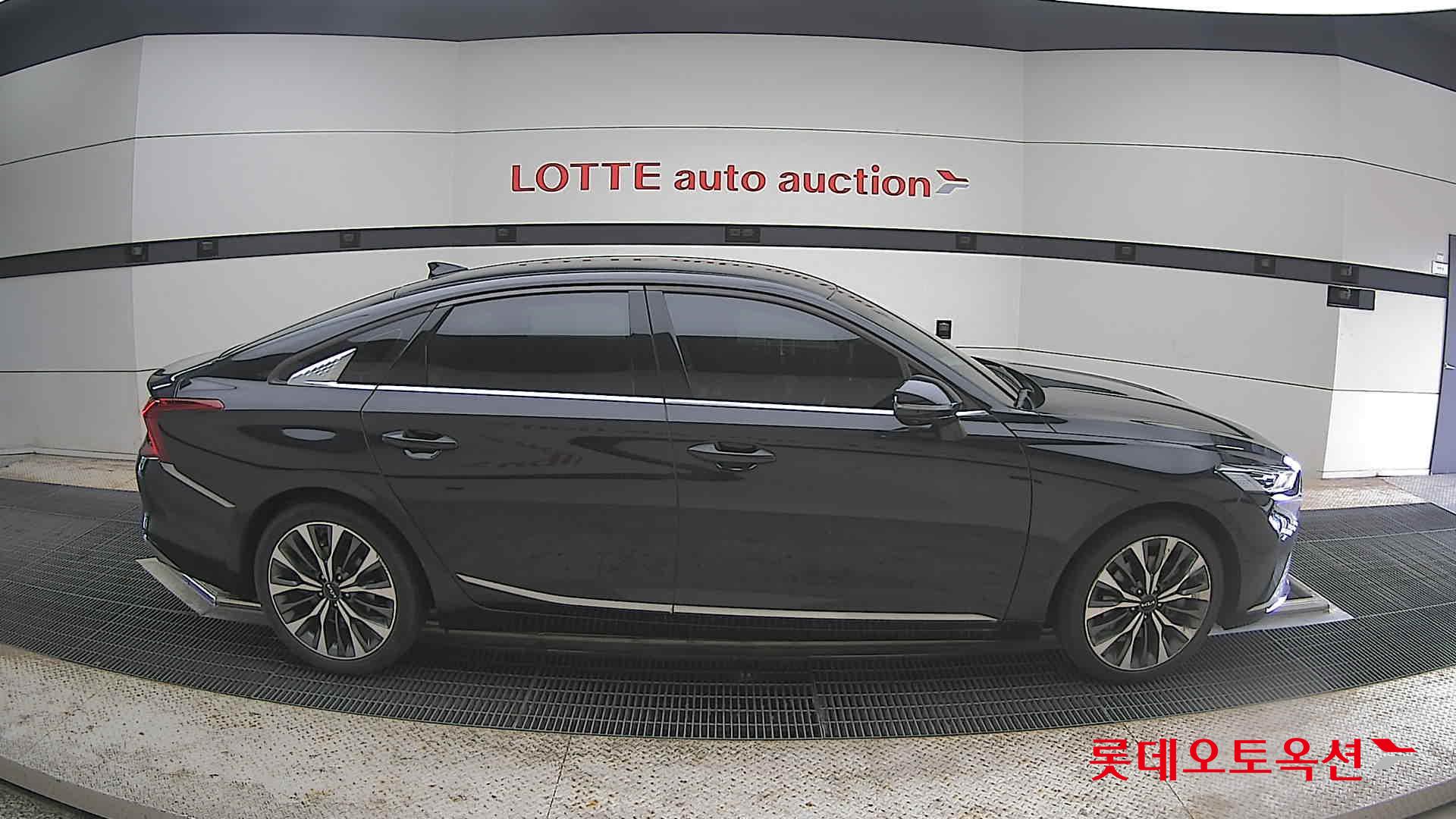 Kia K8 - 21