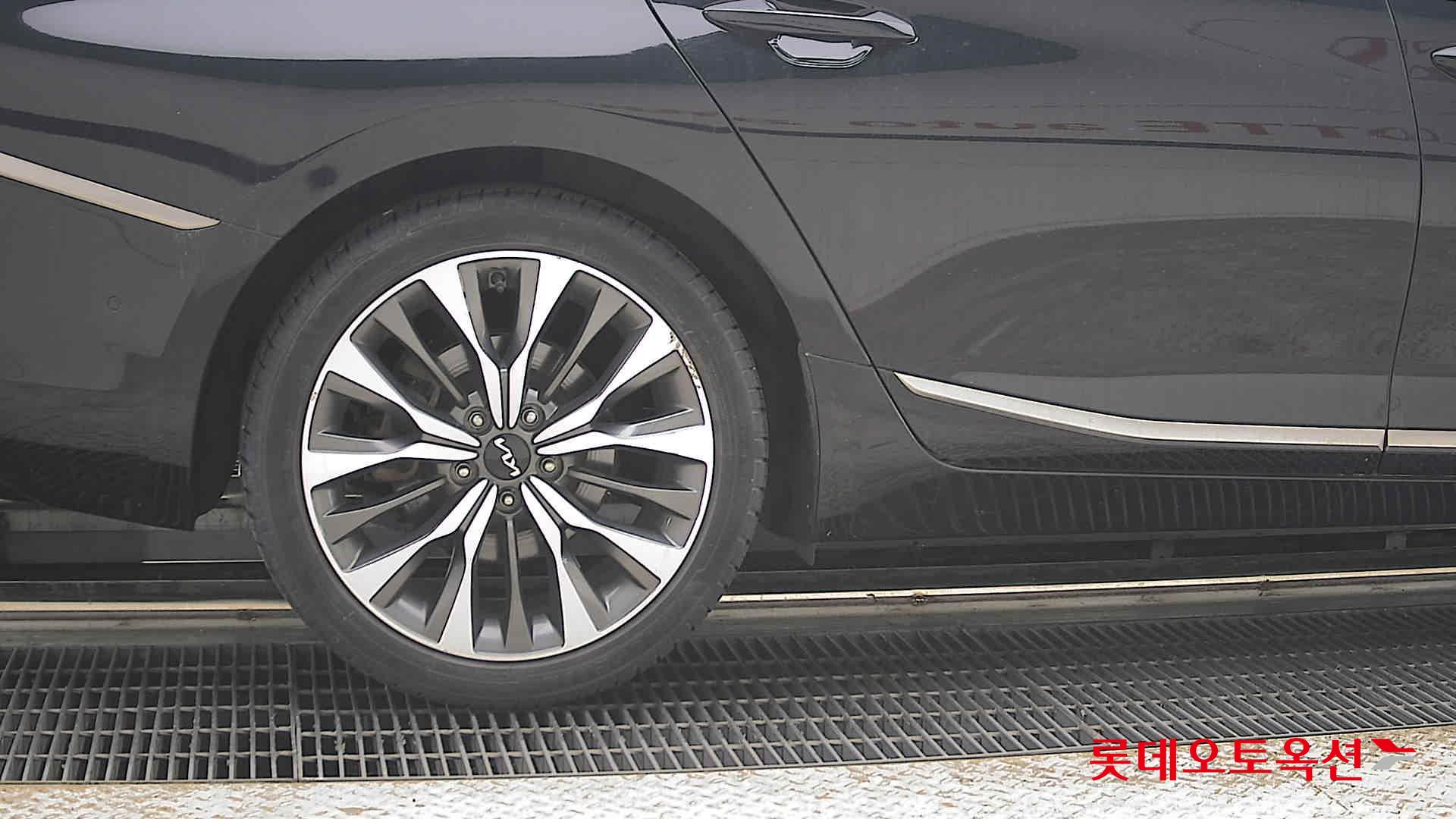 Kia K8 - 28
