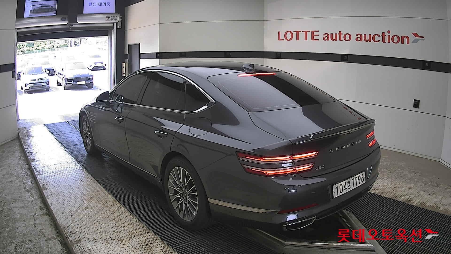 جينيسيس G80 - 4