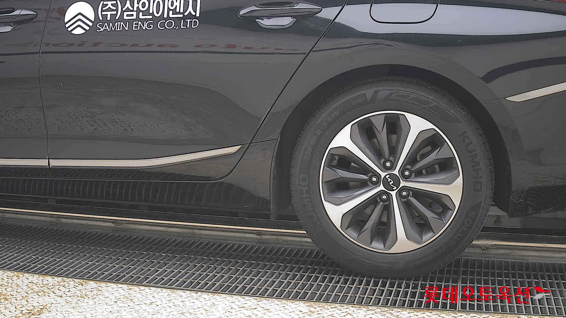 Kia K8 - 26