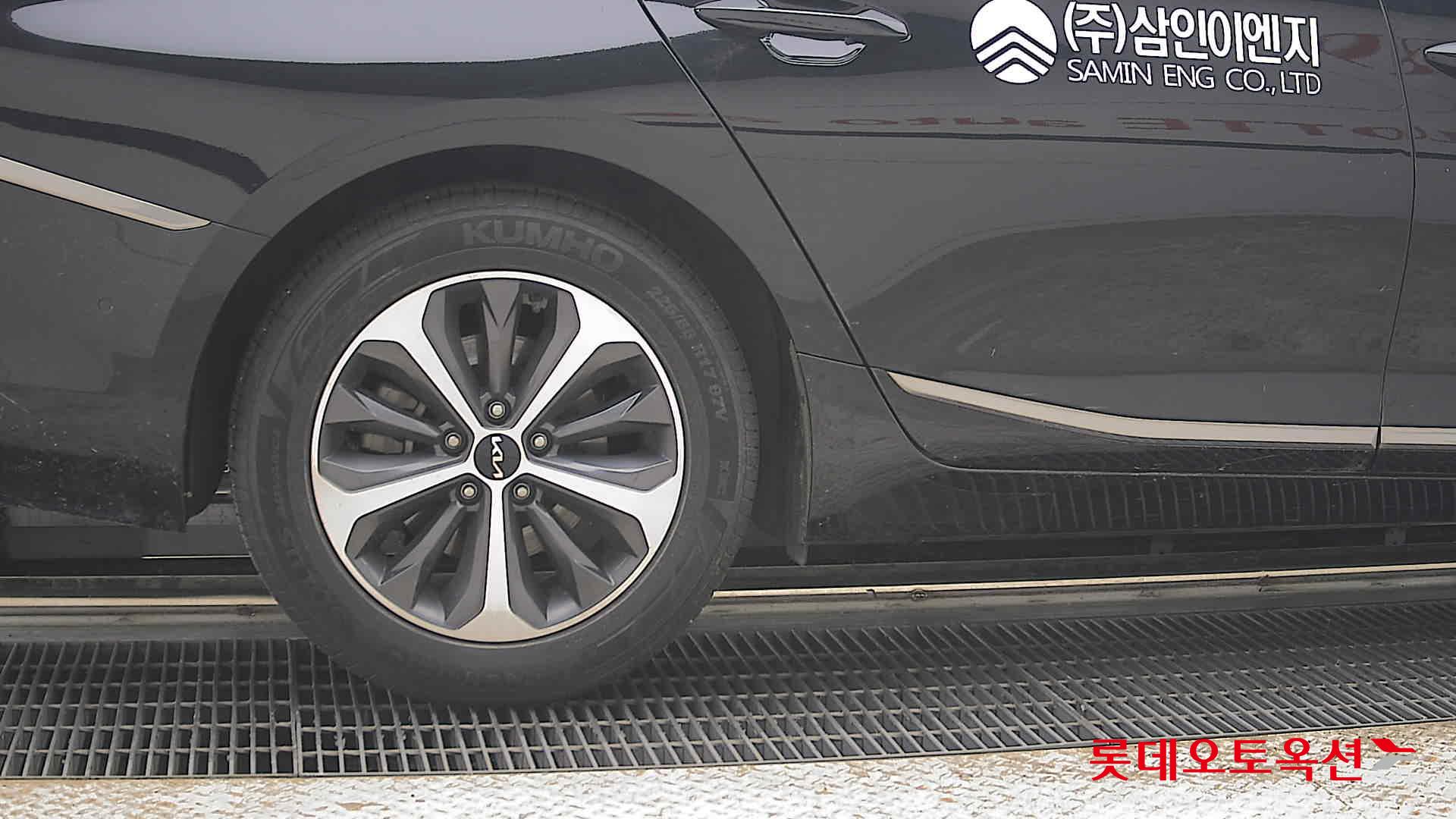 Kia K8 - 28