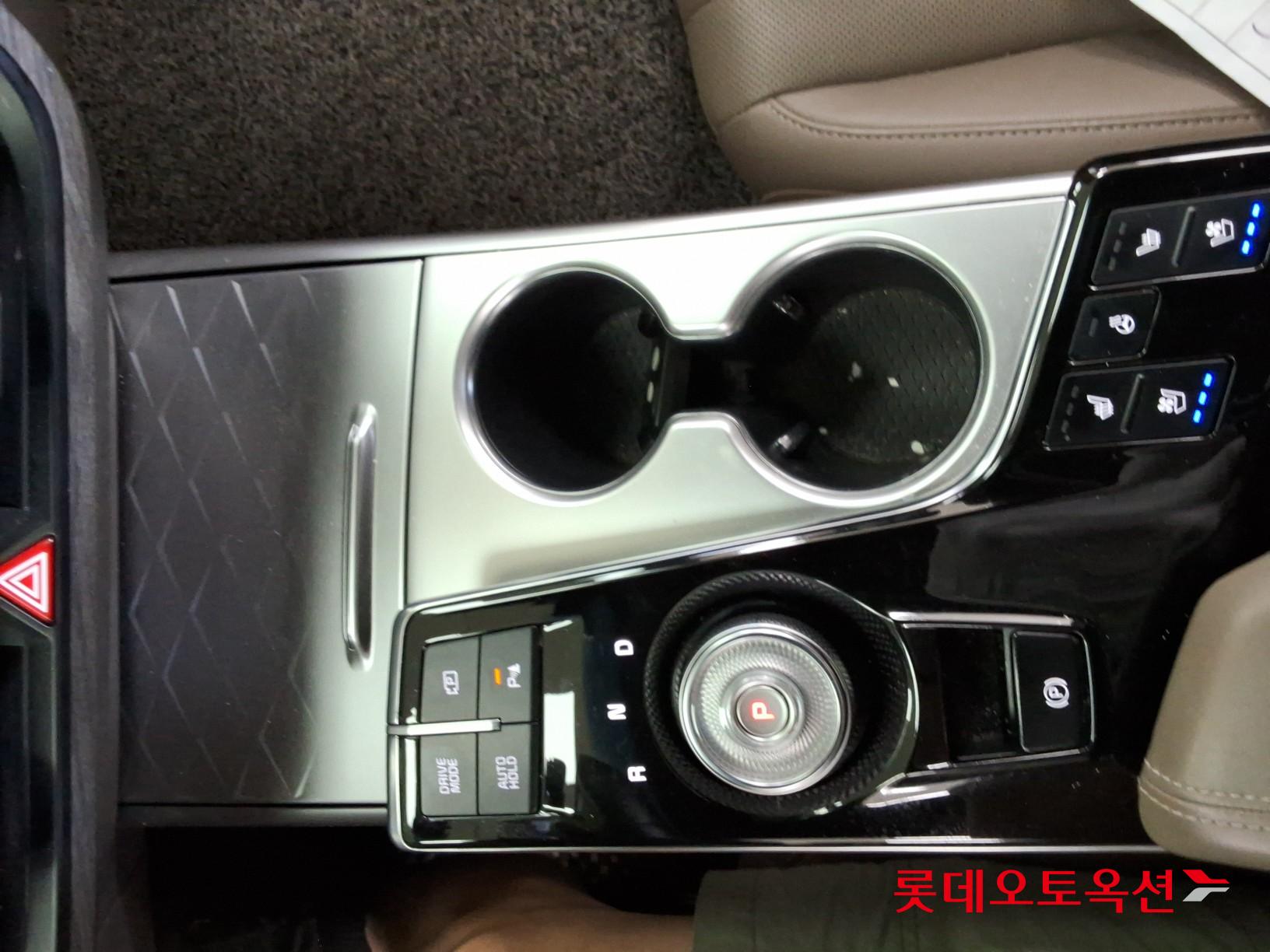 Kia K8 - 32