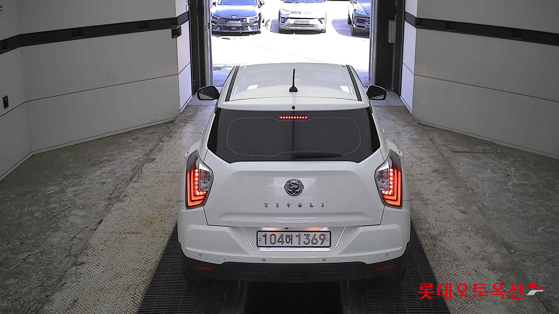 KG Mobility Tivoli - 17