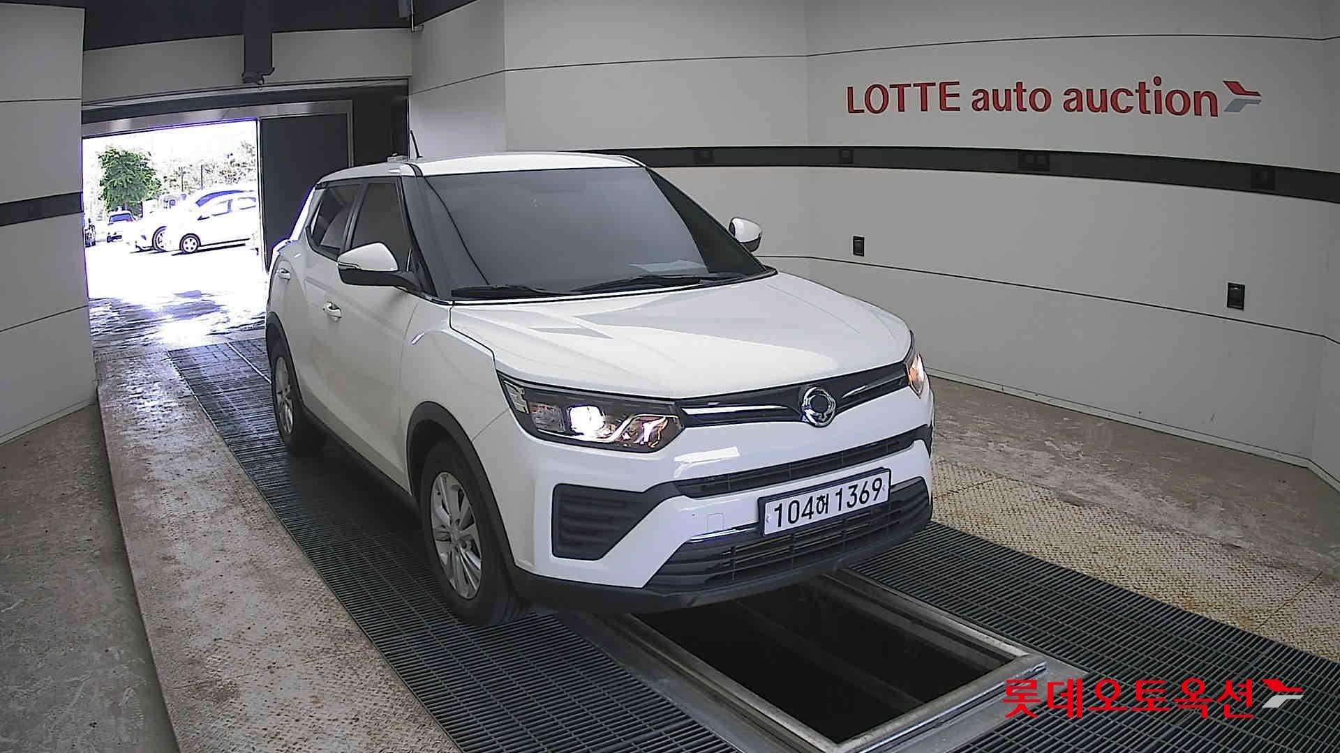 KG Mobility Tivoli - 24