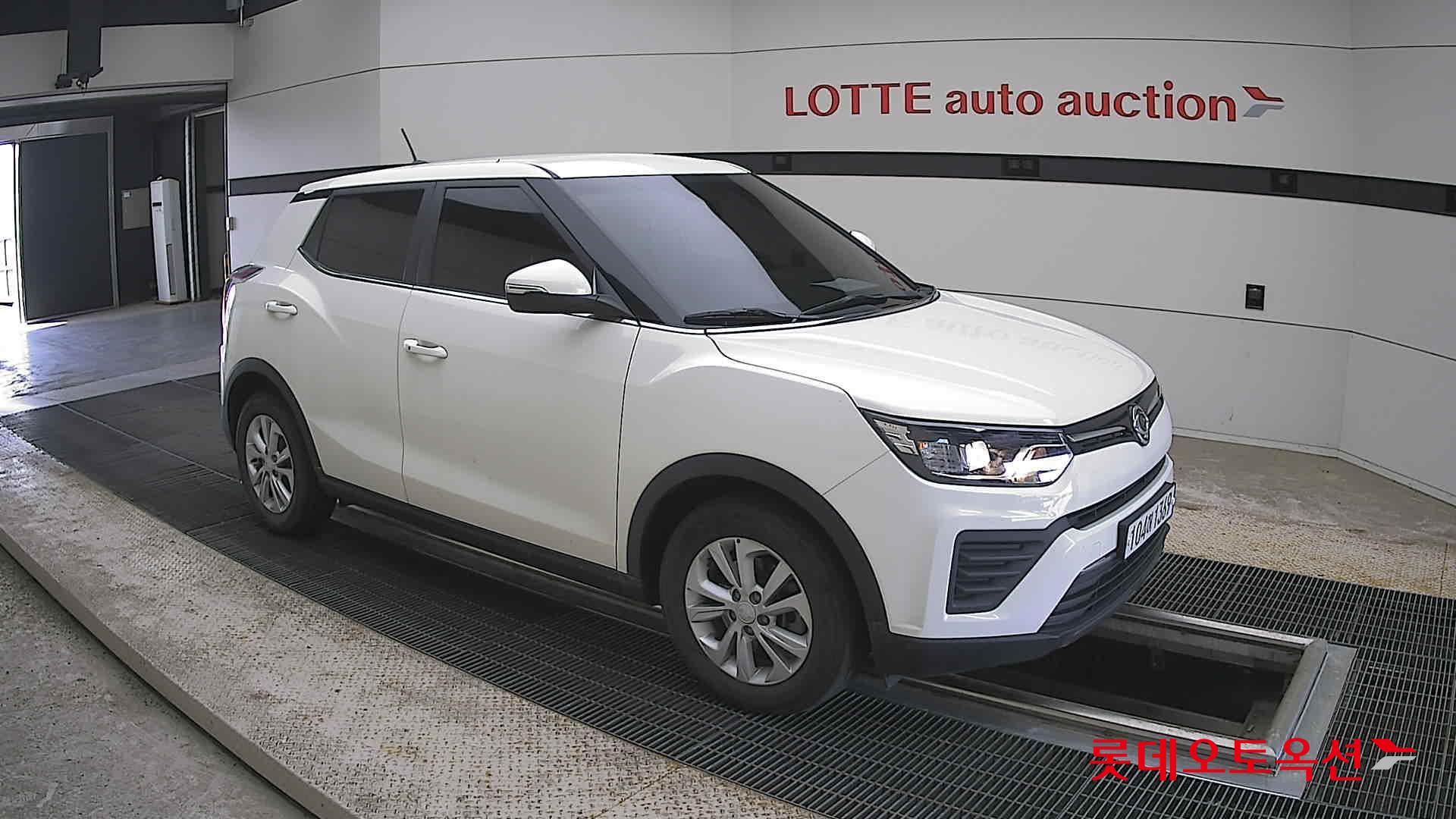 KG Mobility Tivoli - 23