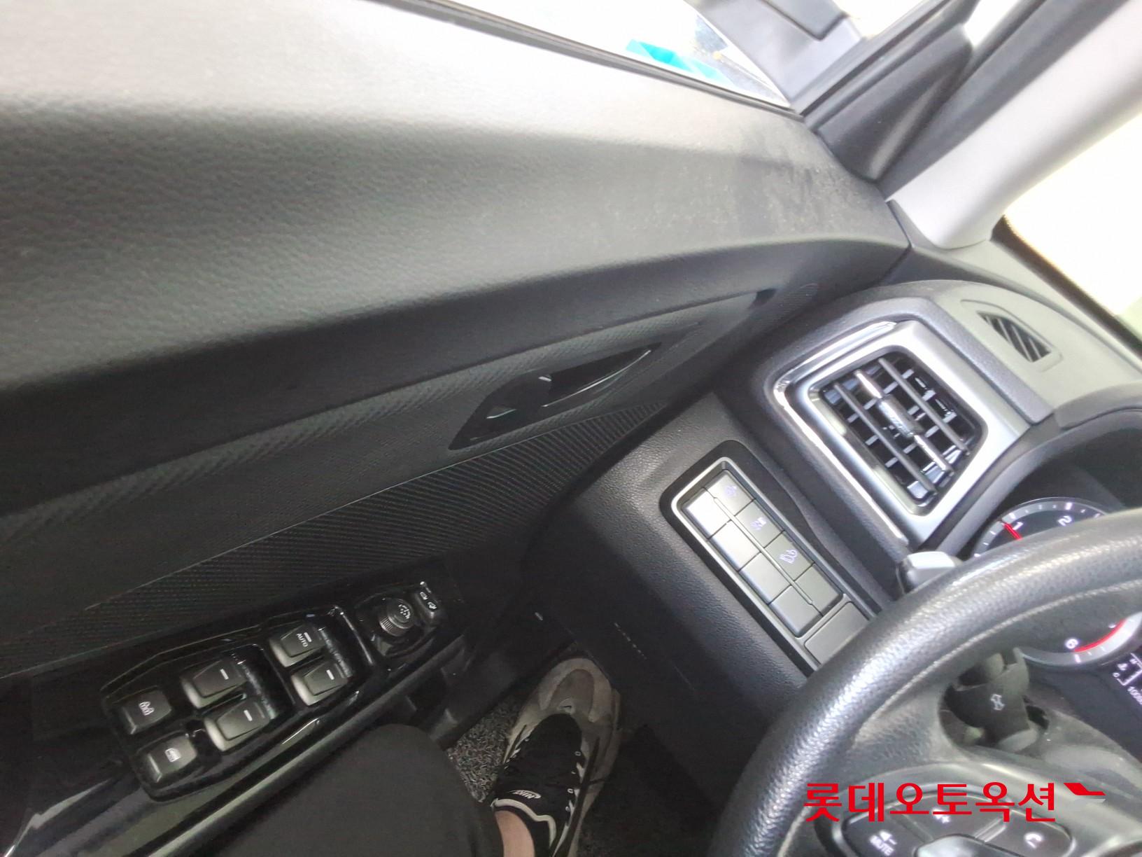 KG Mobility Tivoli - 29