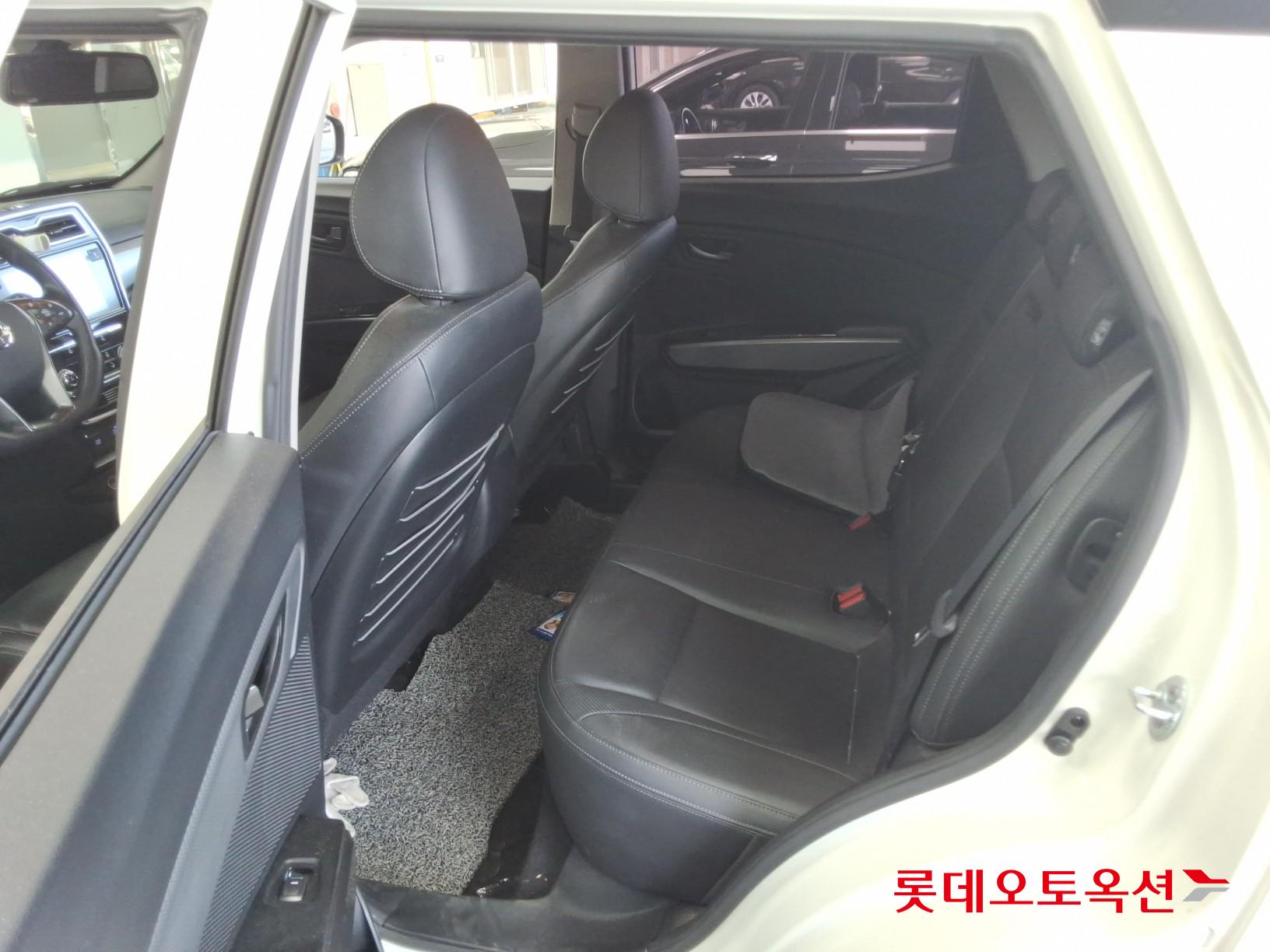 KG Mobility Tivoli - 38