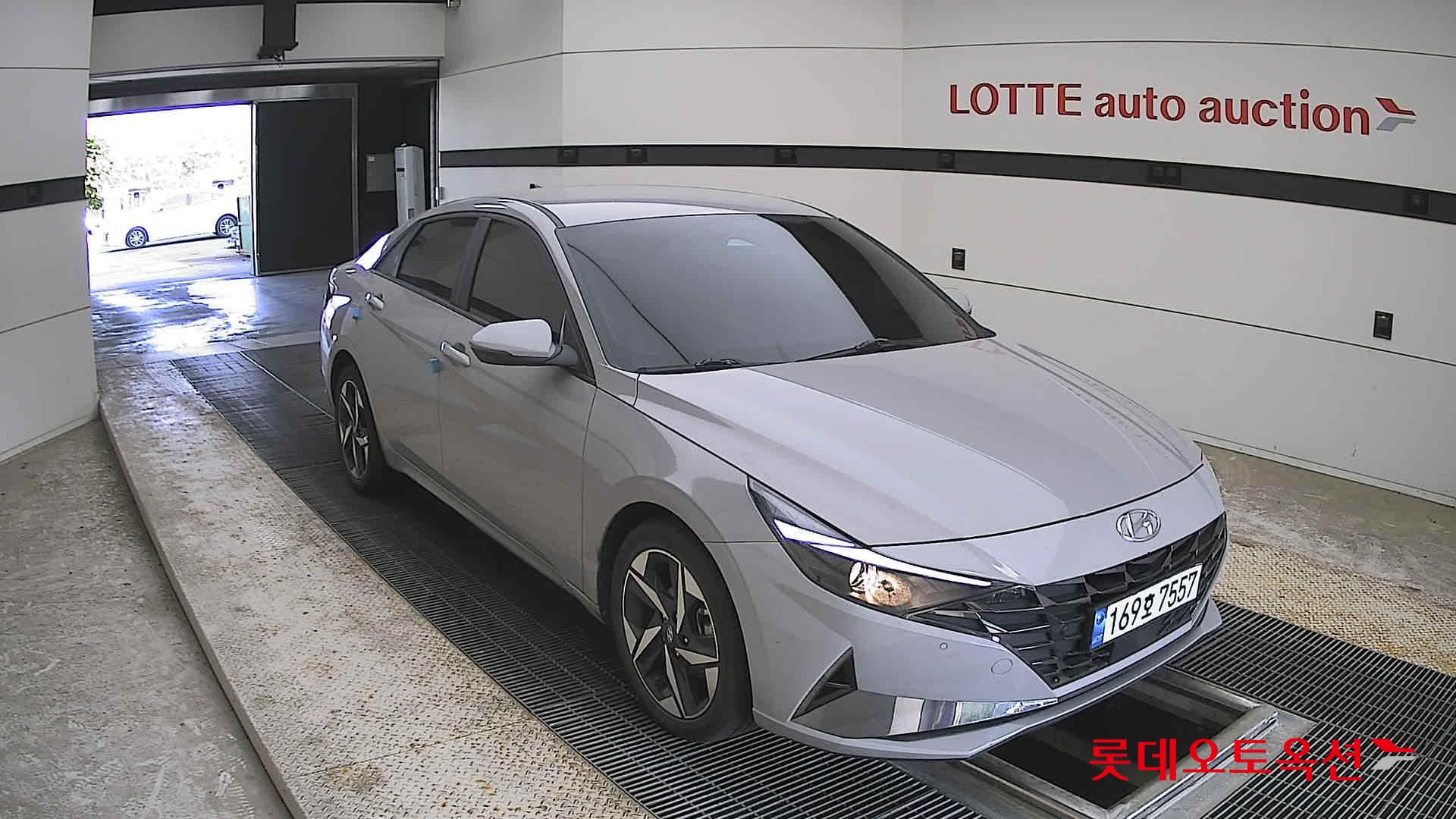 Hyundai Elantra - 6