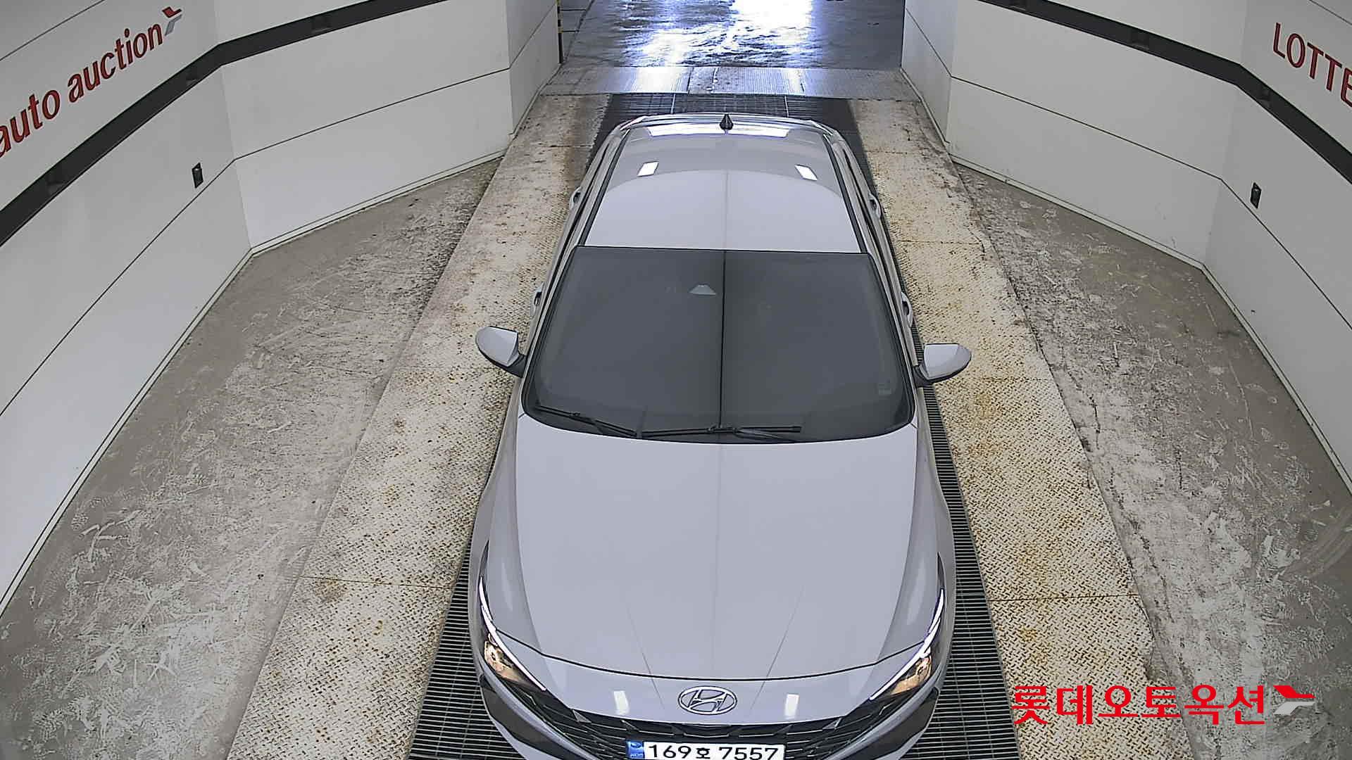 Hyundai Elantra - 7