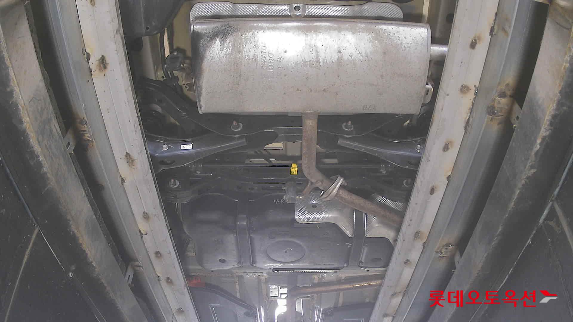 Hyundai Elantra - 2