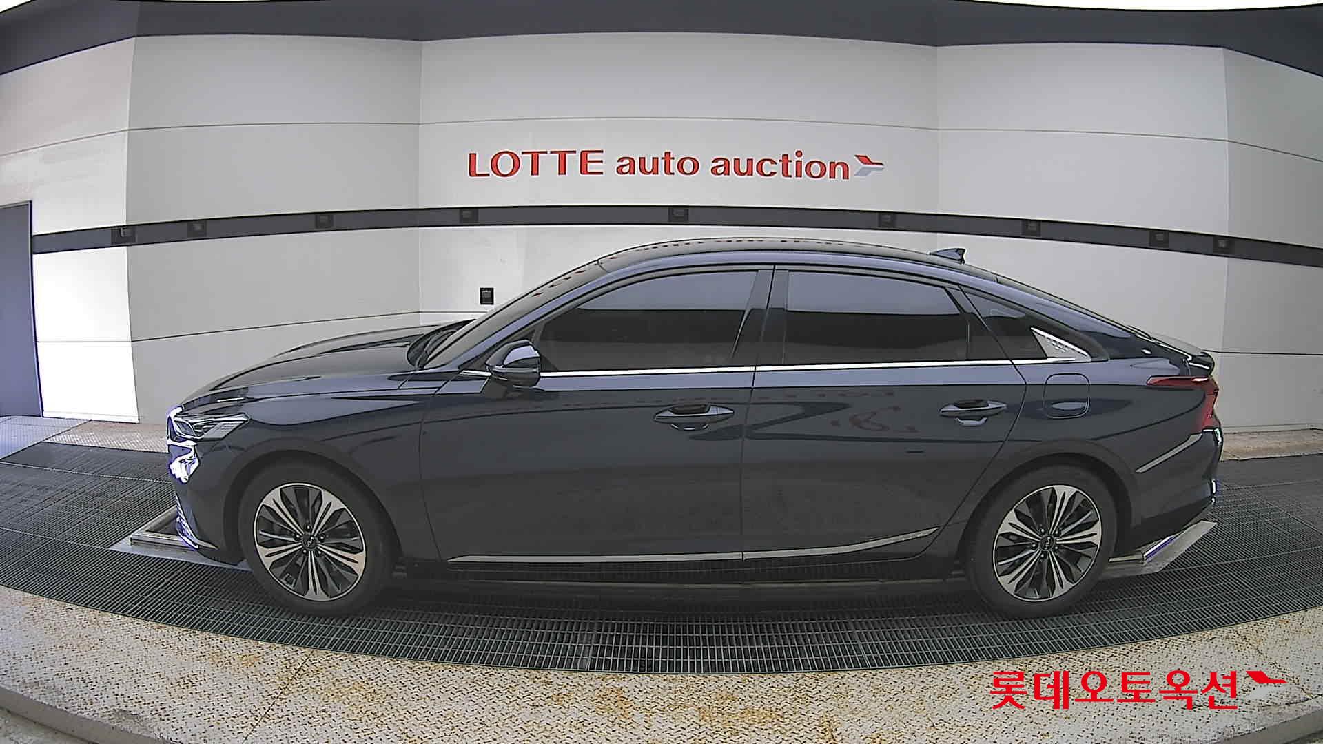 Kia K8 - 13