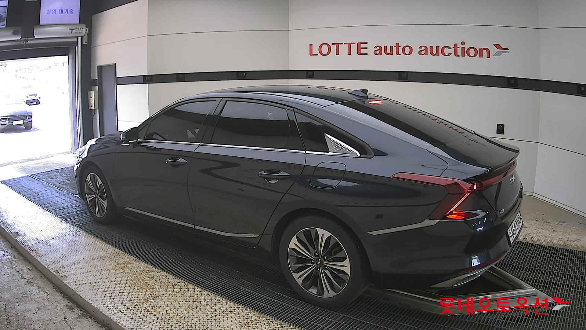 Kia K8 - 15