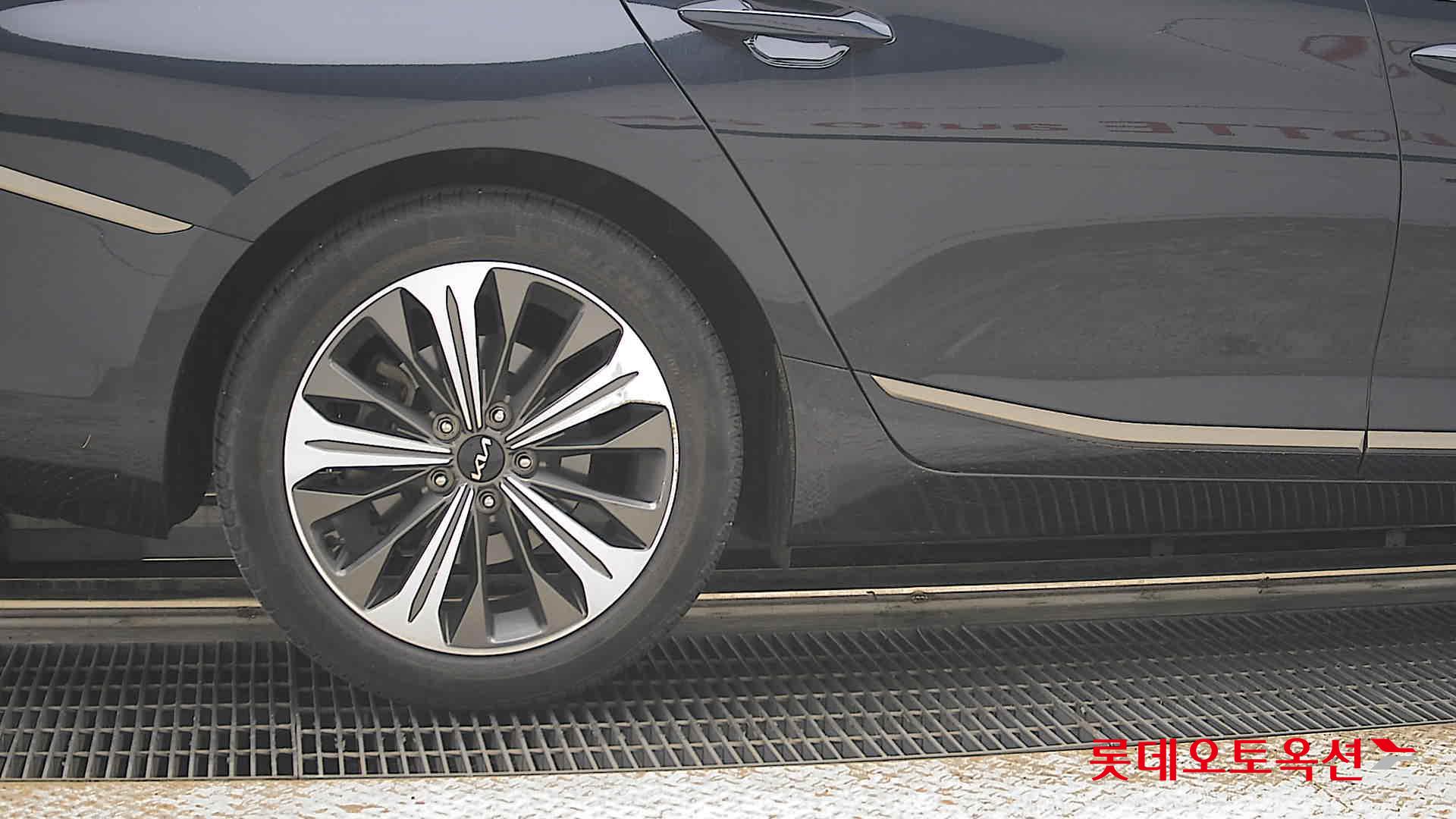 Kia K8 - 28