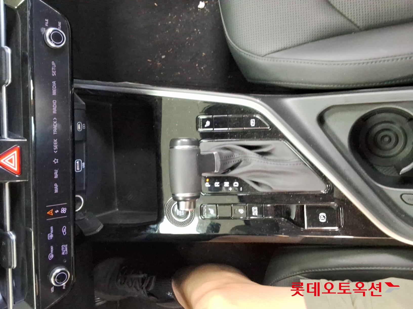 Kia Niro - 32