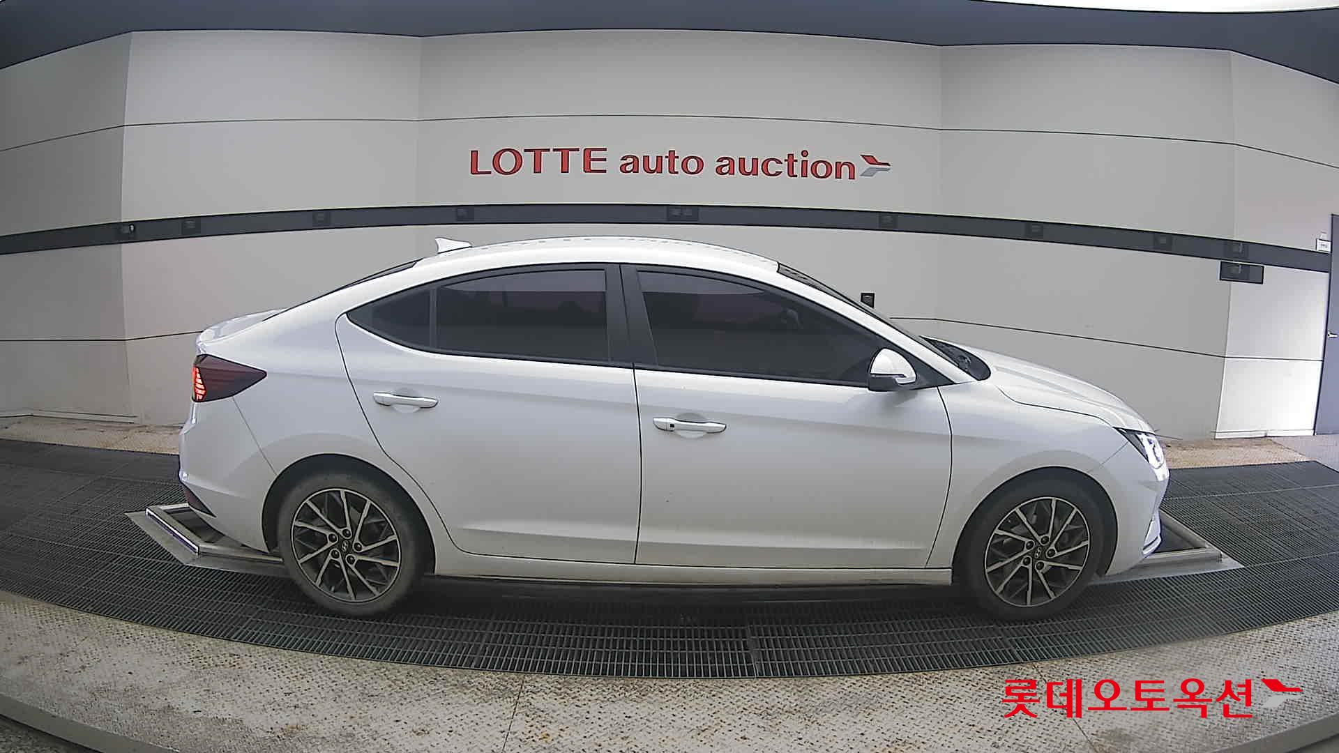 2020 - hyundai avante