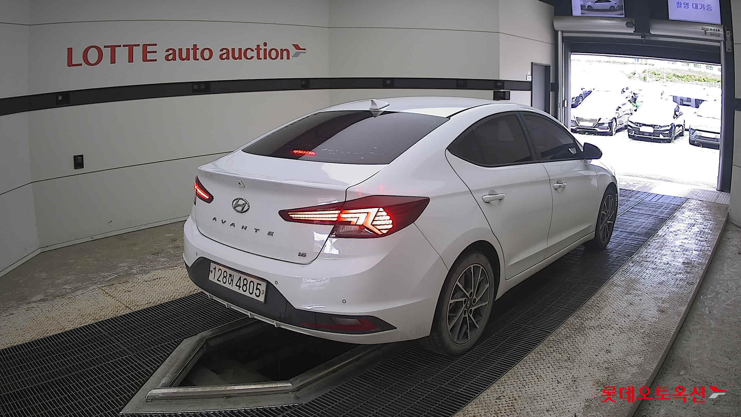 2020 - hyundai avante