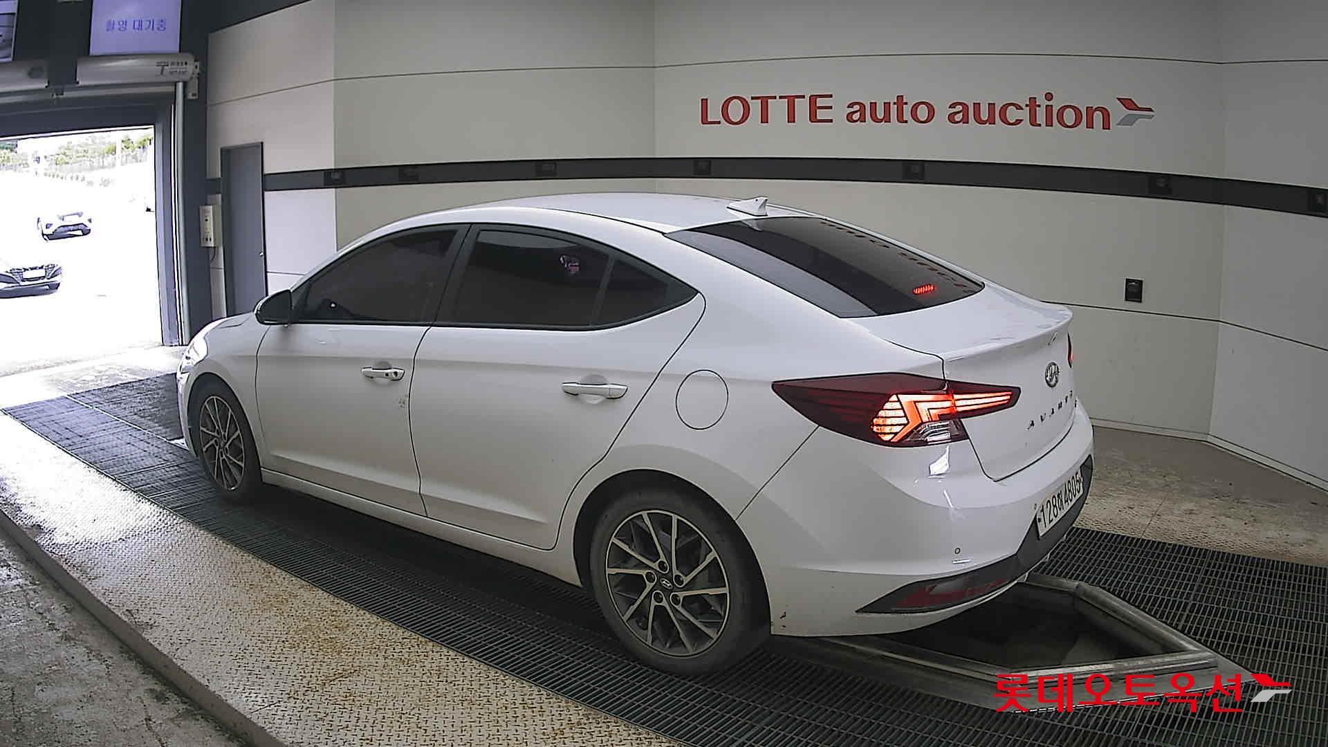 2020 - hyundai avante