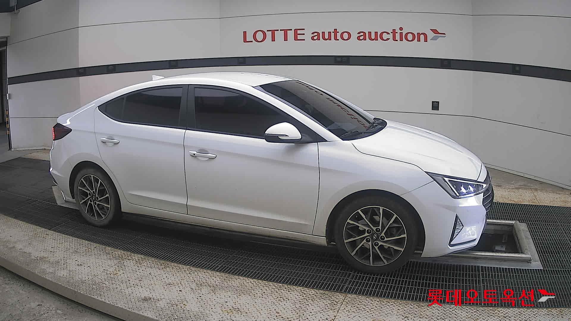 2020 - hyundai avante