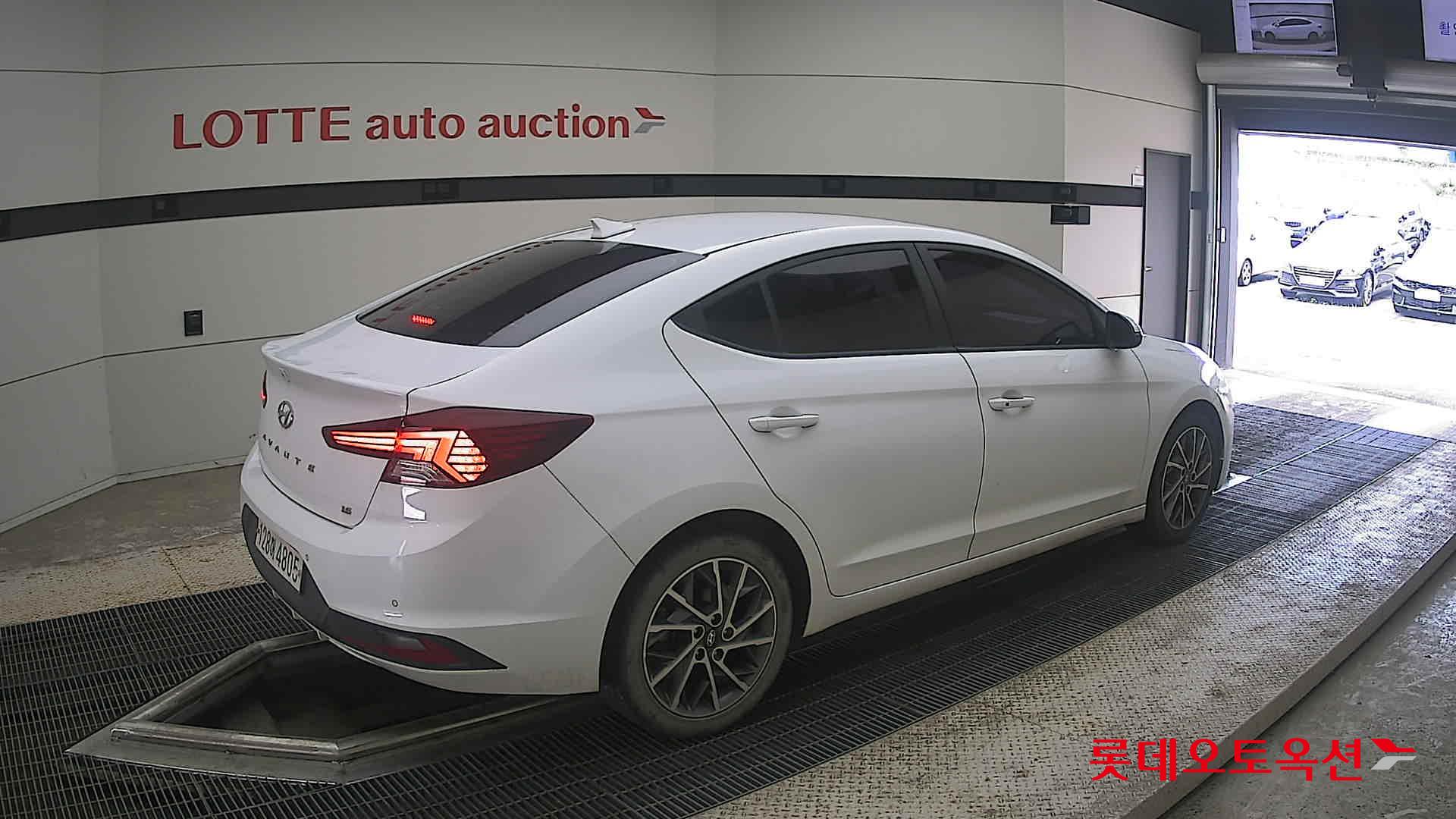 2020 - hyundai avante