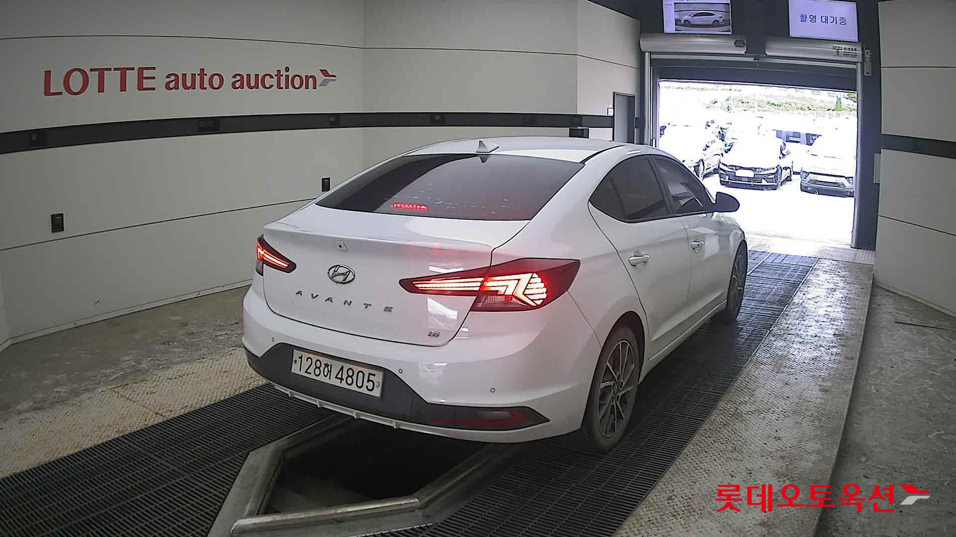 2020 - hyundai avante