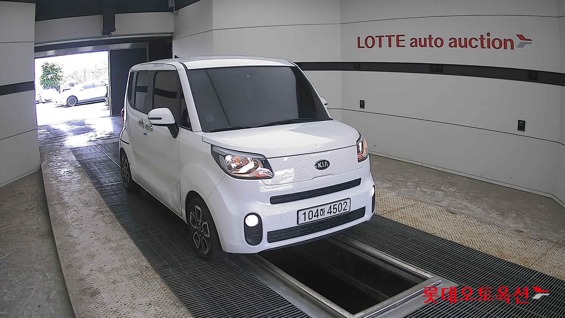 2020 - kia ray
